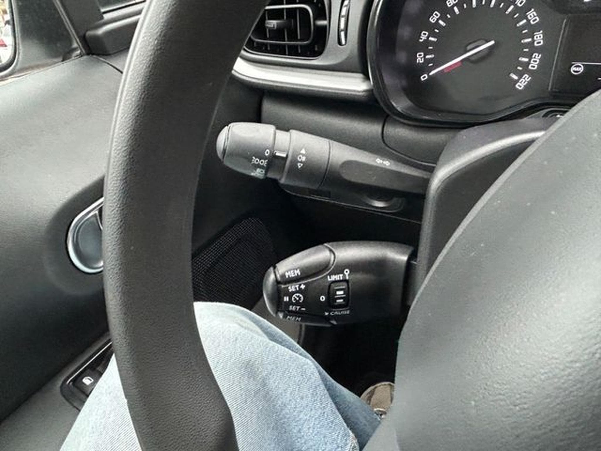 Citroën C3 C3 Feel Airbump *Bluetooth*LED*Tempomat*Euro6* (2017) - Foto 13