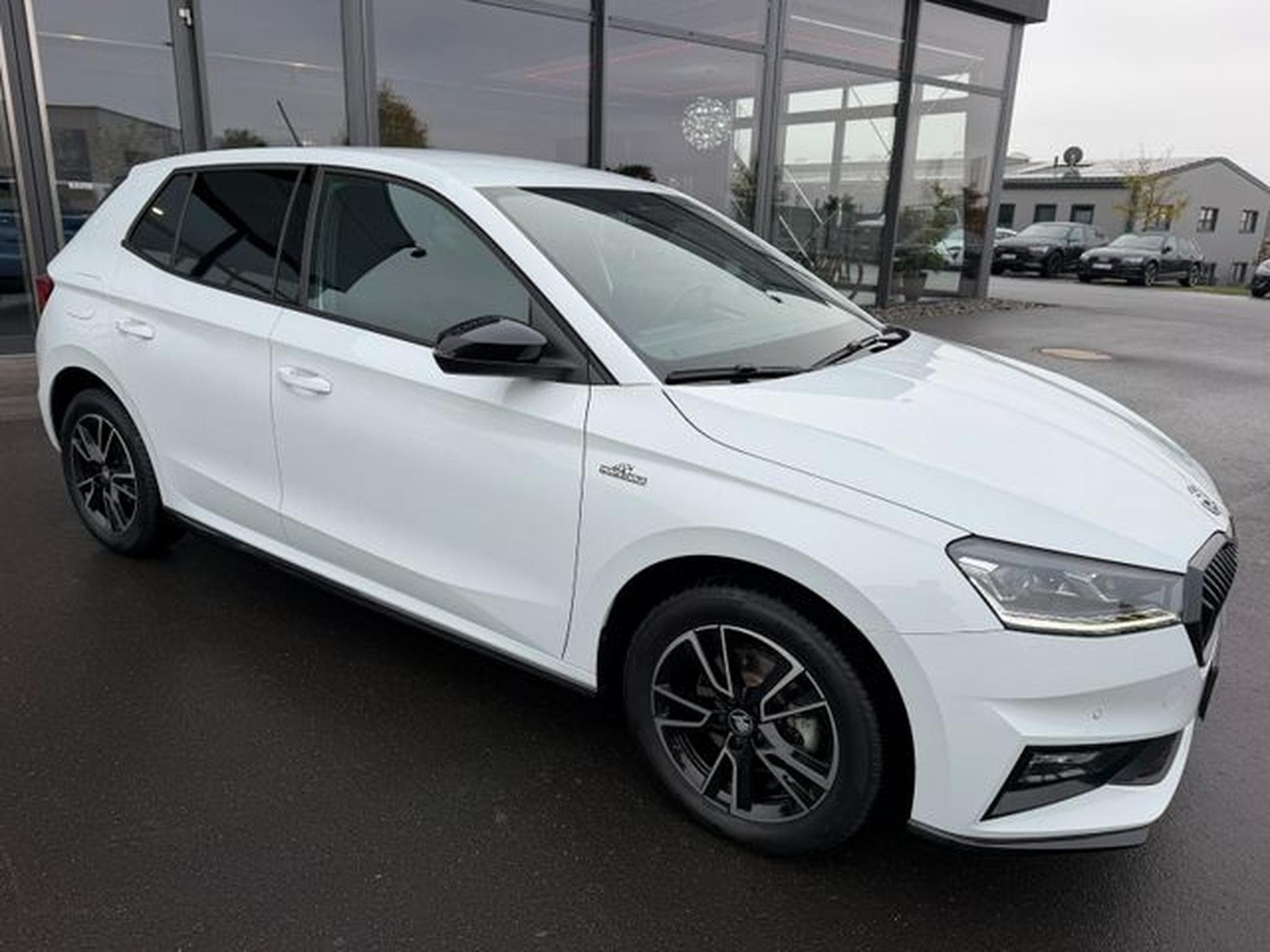 Skoda Fabia Fabia Monte Carlo DSG Navi Key 16"Kamera Shz (2025) - Photo 4
