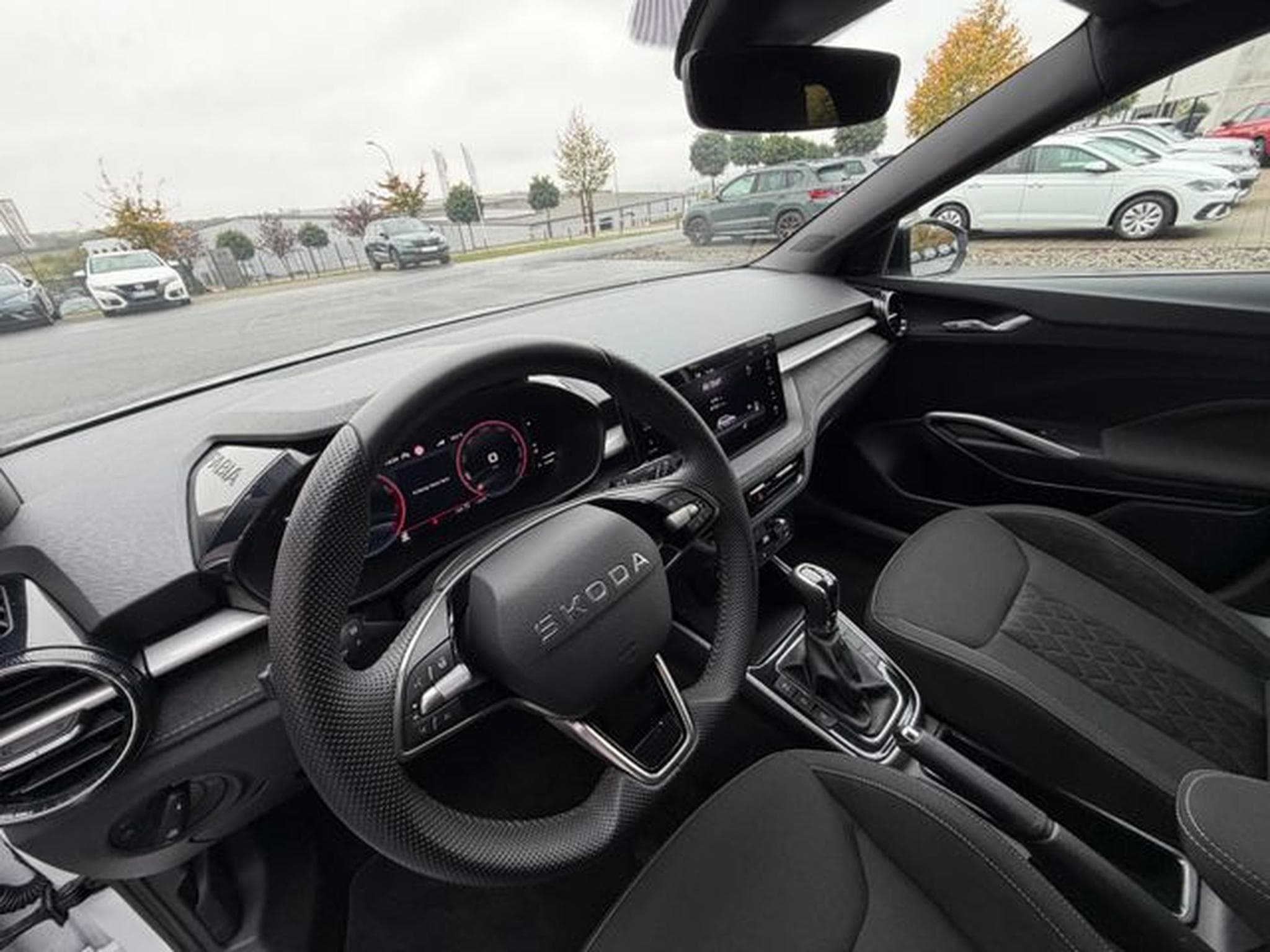 Skoda Fabia Fabia Monte Carlo DSG Navi Key 16"Kamera Shz (2025) - Photo 11