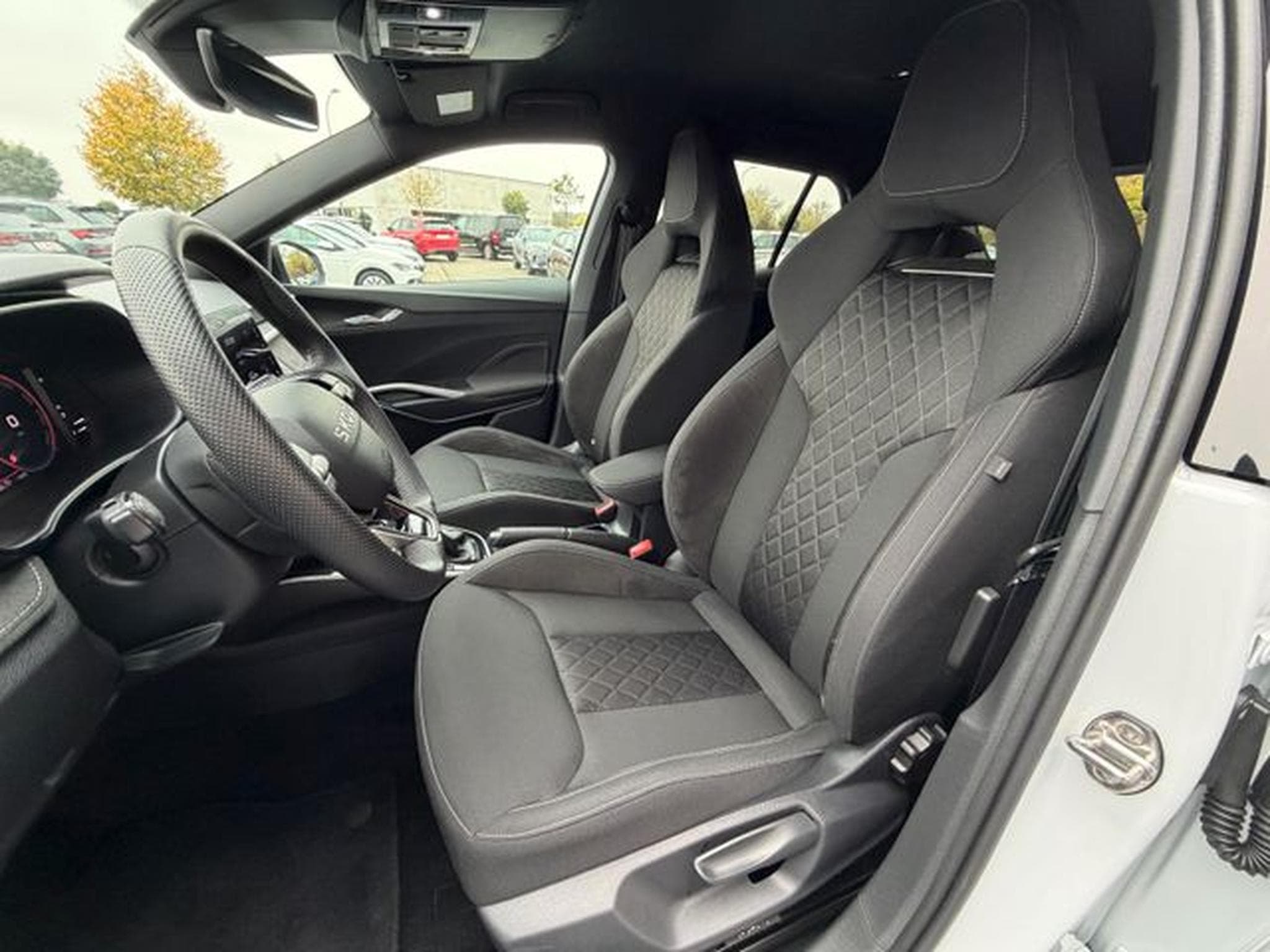 Skoda Fabia Fabia Monte Carlo DSG Navi Key 16"Kamera Shz (2025) - Photo 10