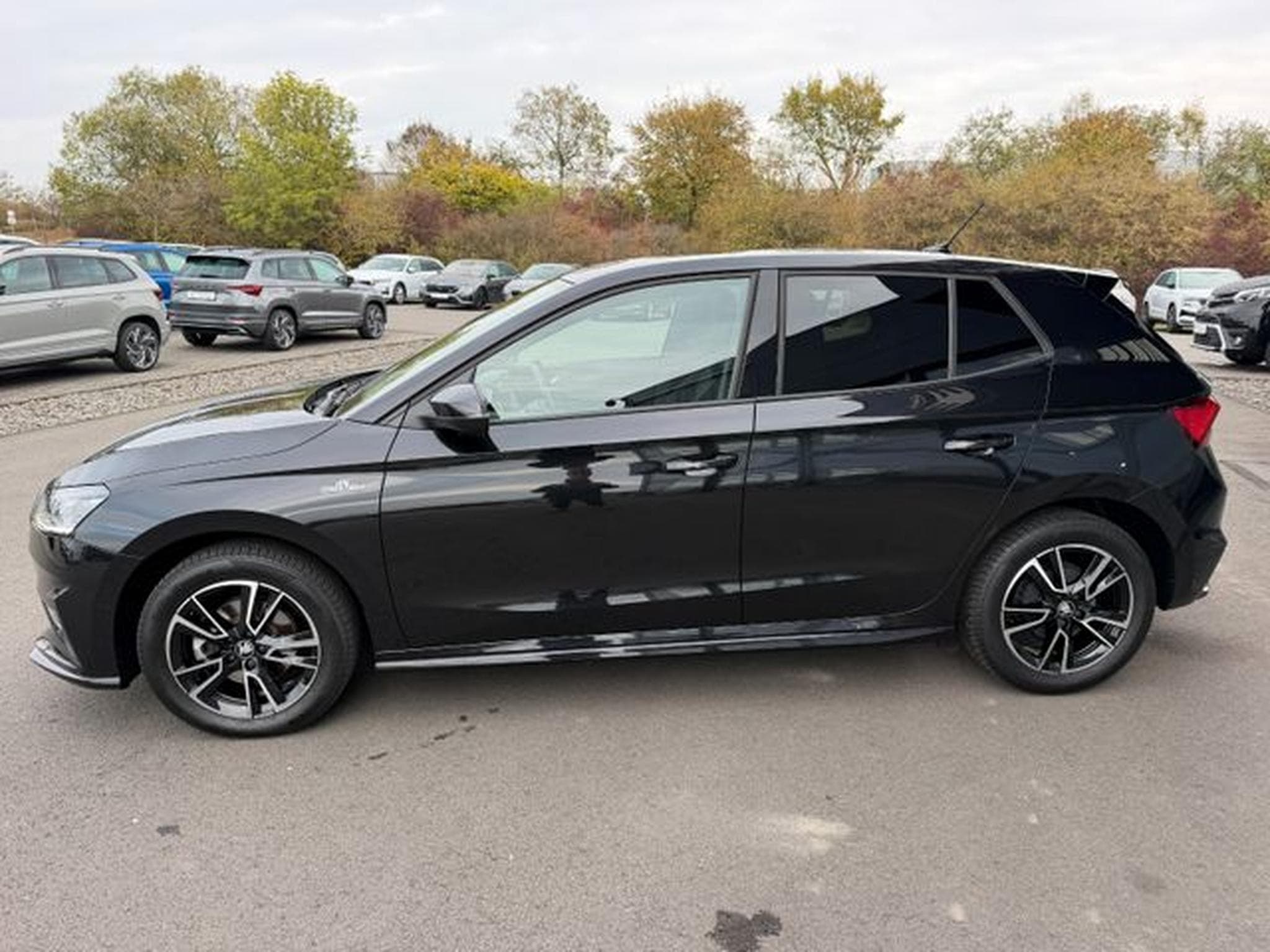 Skoda Fabia Fabia Monte Carlo DSG Navi Key 16"Kamera Shz (2025) - Foto 9