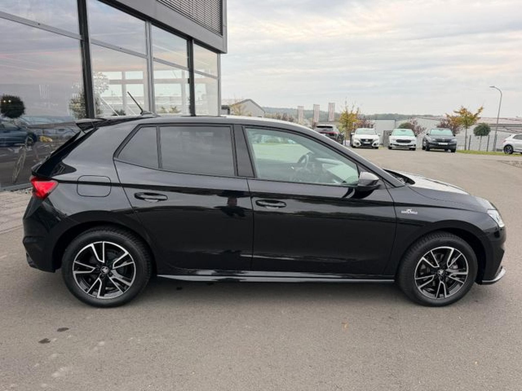 Skoda Fabia Fabia Monte Carlo DSG Navi Key 16"Kamera Shz (2025) - Foto 5