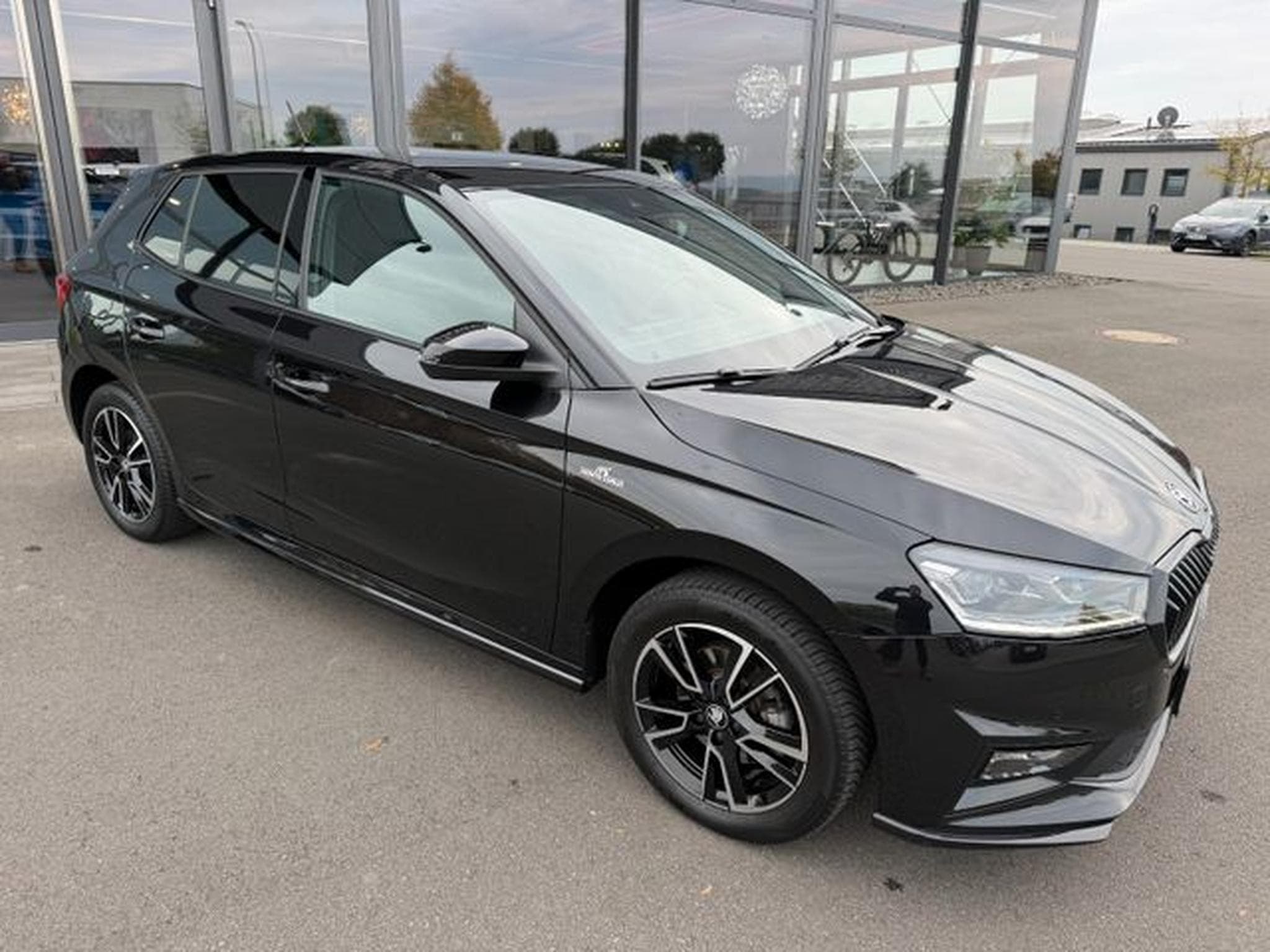 Skoda Fabia Fabia Monte Carlo DSG Navi Key 16"Kamera Shz (2025) - Foto 4