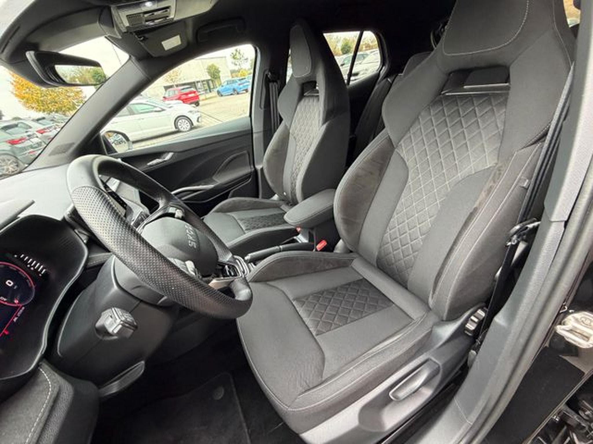 Skoda Fabia Fabia Monte Carlo DSG Navi Key 16"Kamera Shz (2025) - Foto 10