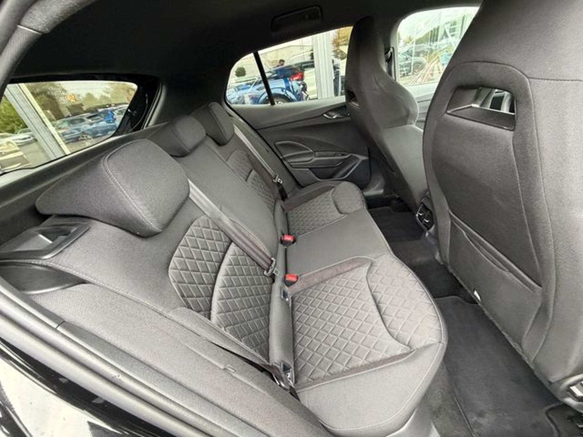 Skoda Fabia Fabia Monte Carlo DSG Navi Key 16"Kamera Shz (2025) - Foto 15