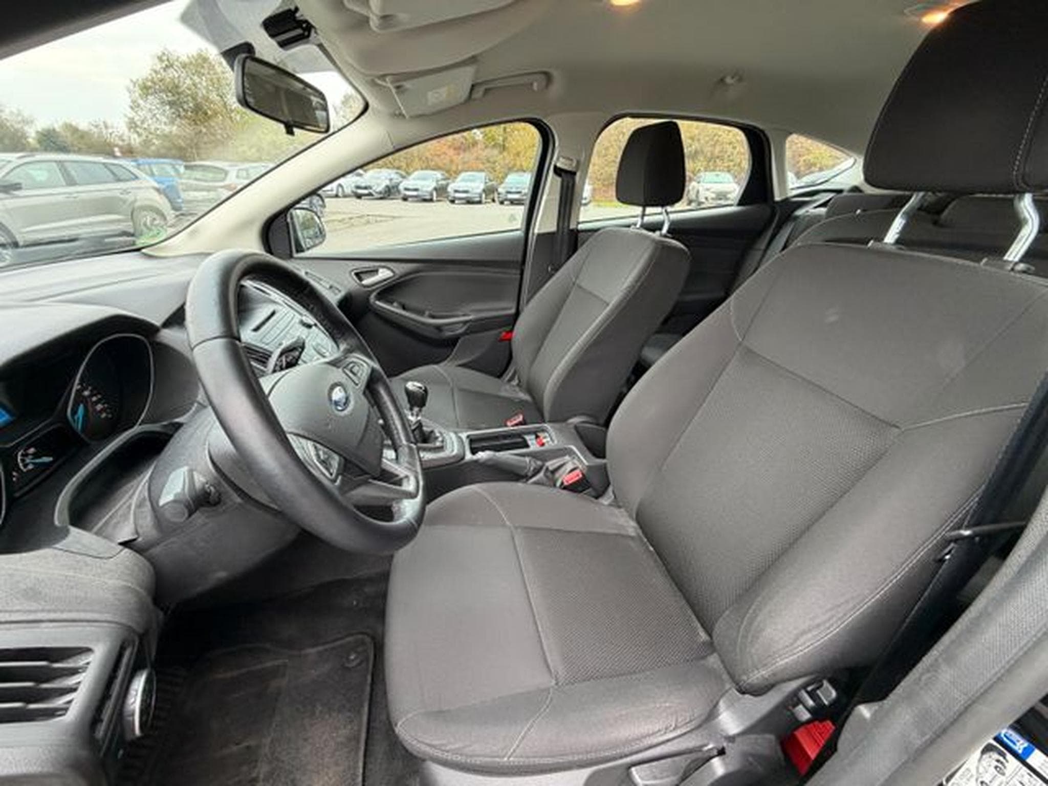 Ford Focus Focus Lim. Trend 5-türig Klima Sitzhz Lenkradhz (2015) - Foto 9