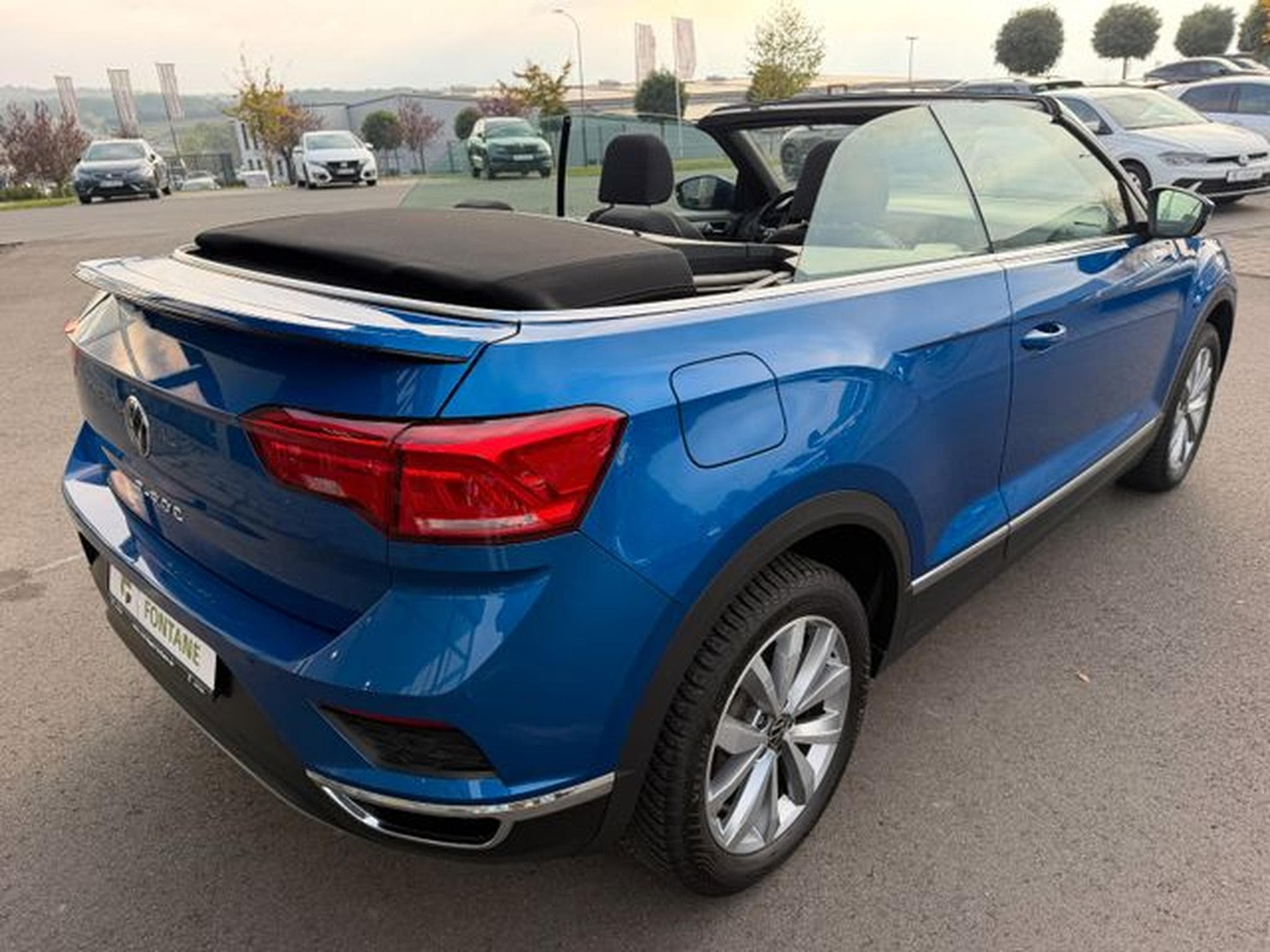 VW T-Roc T-Roc 1,5TSi DSG Cabriolet Style Kamera PDC SHZ (2021) - Foto 6