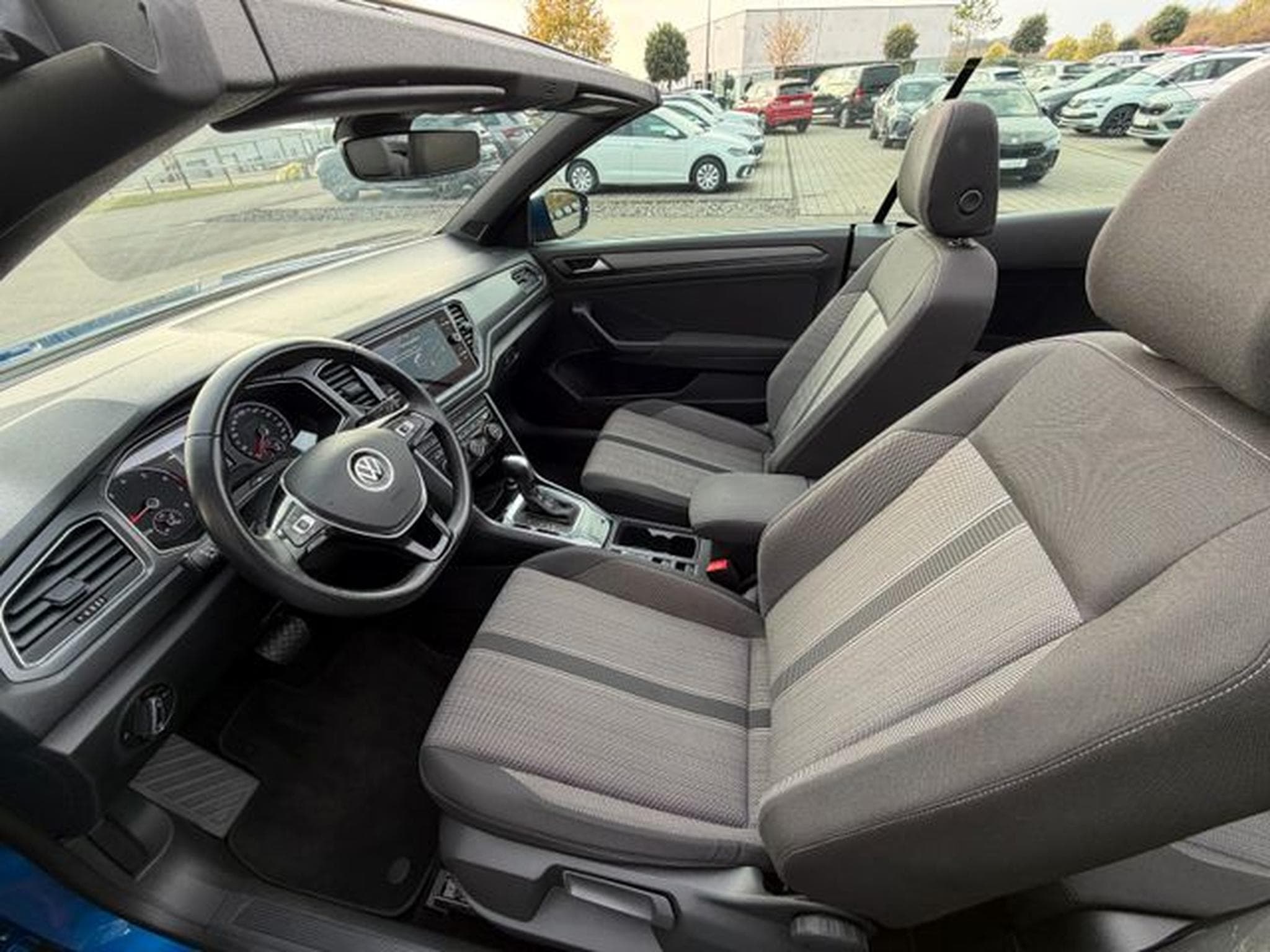 VW T-Roc T-Roc 1,5TSi DSG Cabriolet Style Kamera PDC SHZ (2021) - Foto 11