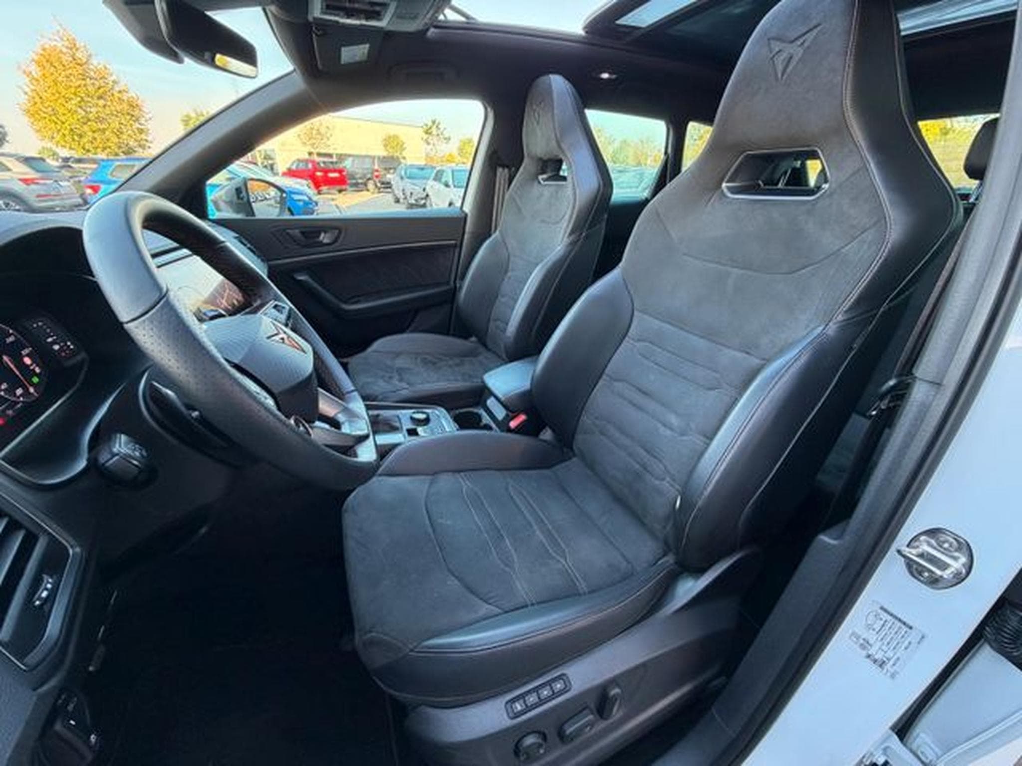Cupra Ateca Ateca 2,0TSi 4Drive AHK Beats 19"Pano Memory (2022) - Foto 10