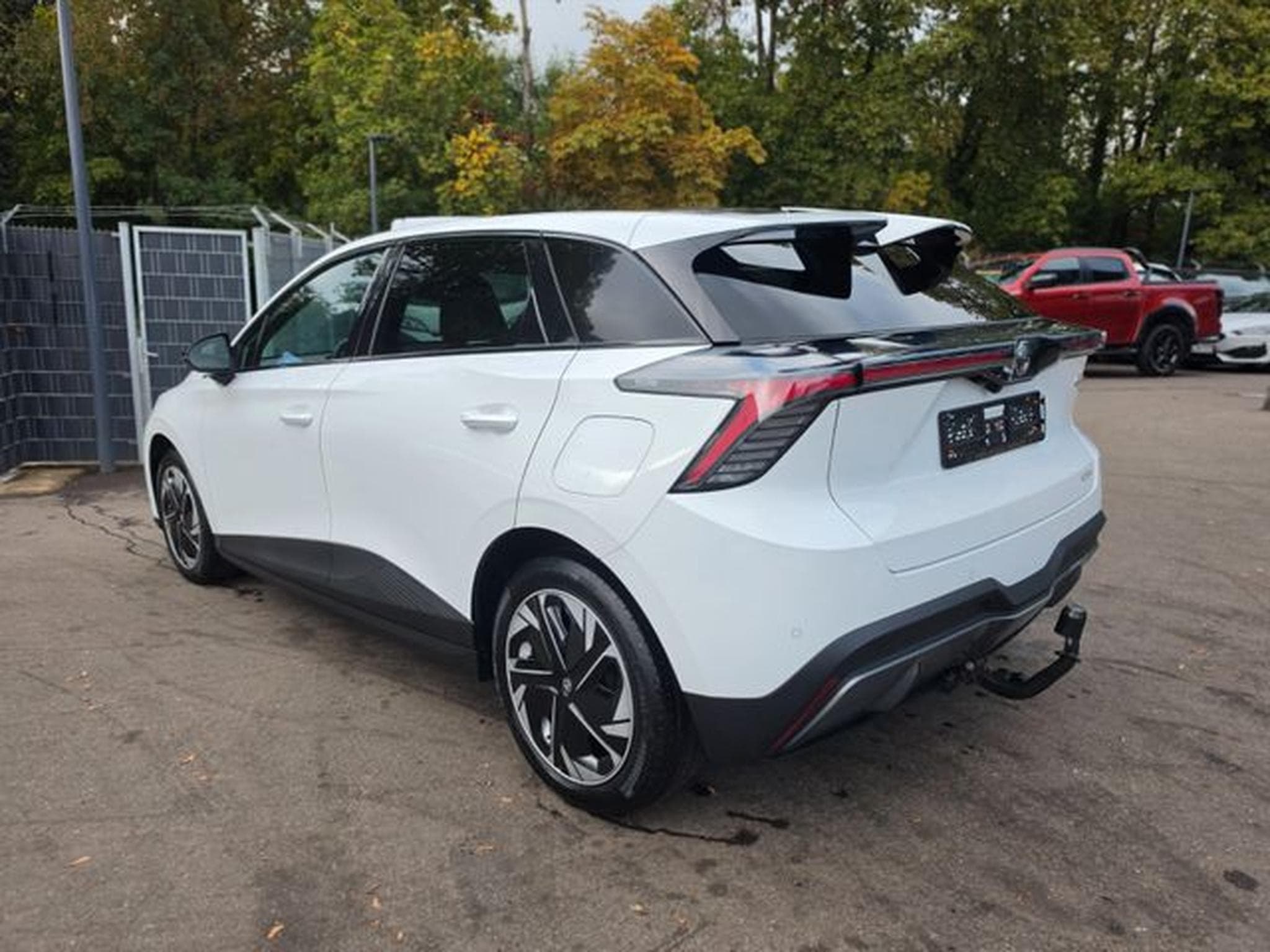 MG MG4 MG4 LUXURY*LED*KAMERA*AHK*150 KW*WÄRMEPUMPE* (2023) - Foto 7