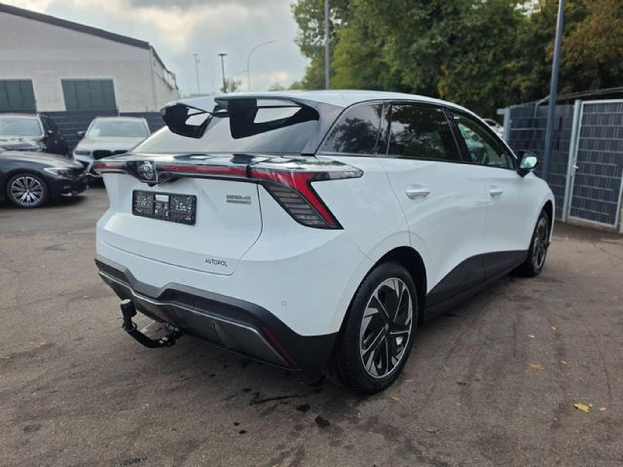 MG MG4 MG4 LUXURY*LED*KAMERA*AHK*150 KW*WÄRMEPUMPE* (2023) - Foto 6