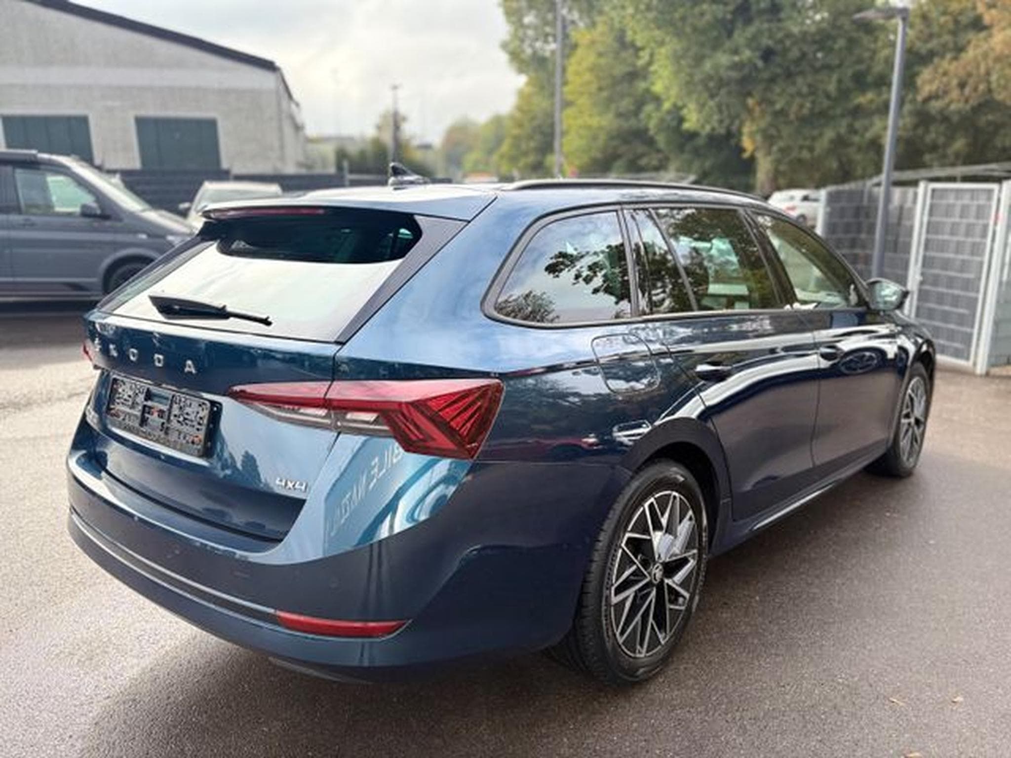 Skoda Octavia OCTAVIA CLEVER 4x4 *NAVI*KAMERA*LED*VIRTUAL*AHK* (2022) - Foto 7