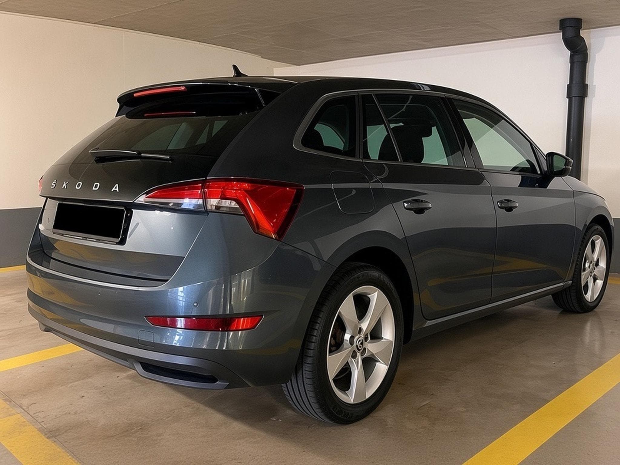 Skoda Scala Ambition (2019) - Photo 2