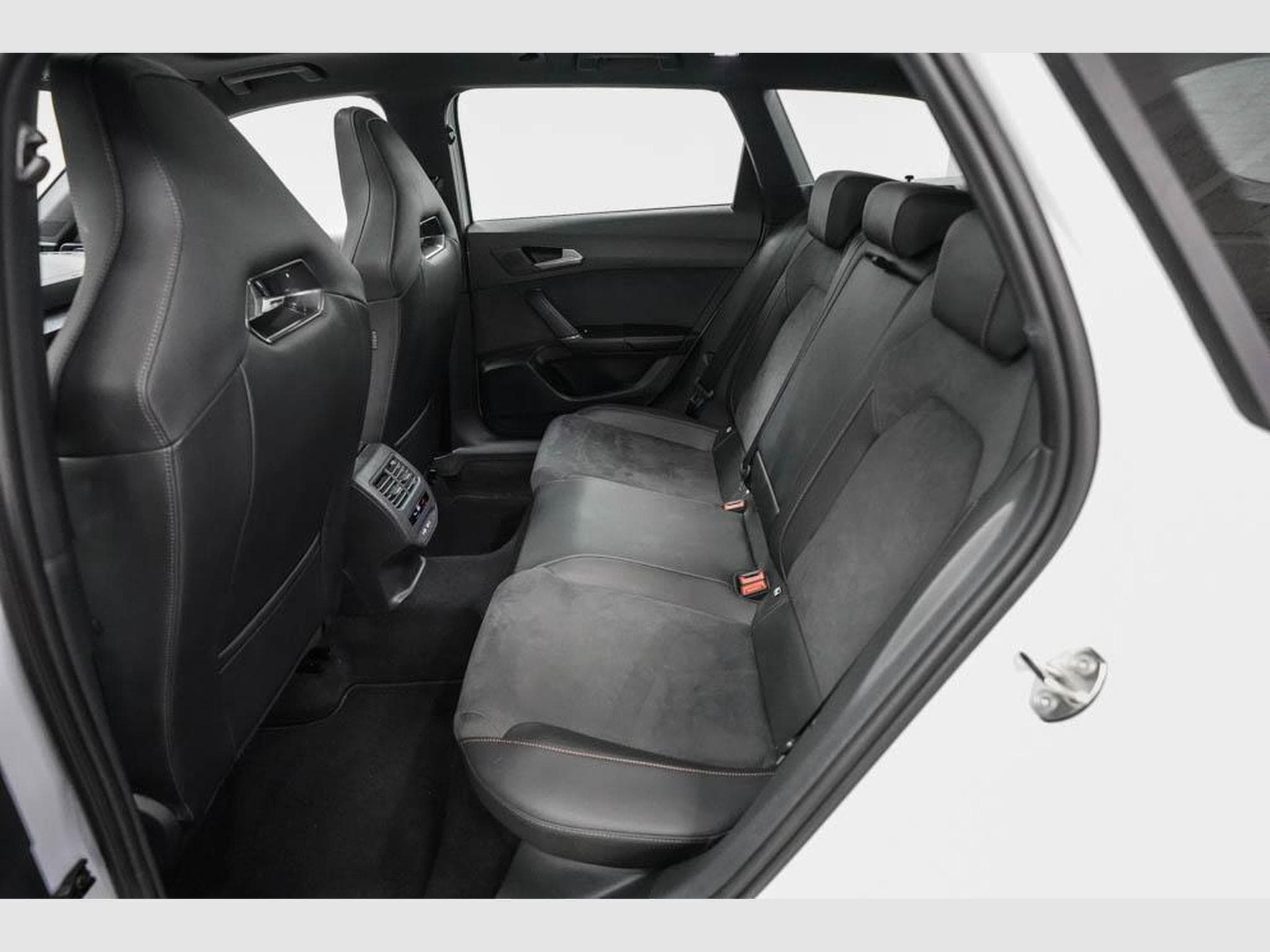 Cupra Leon ST 2,0 TSI (2025) - Foto 16