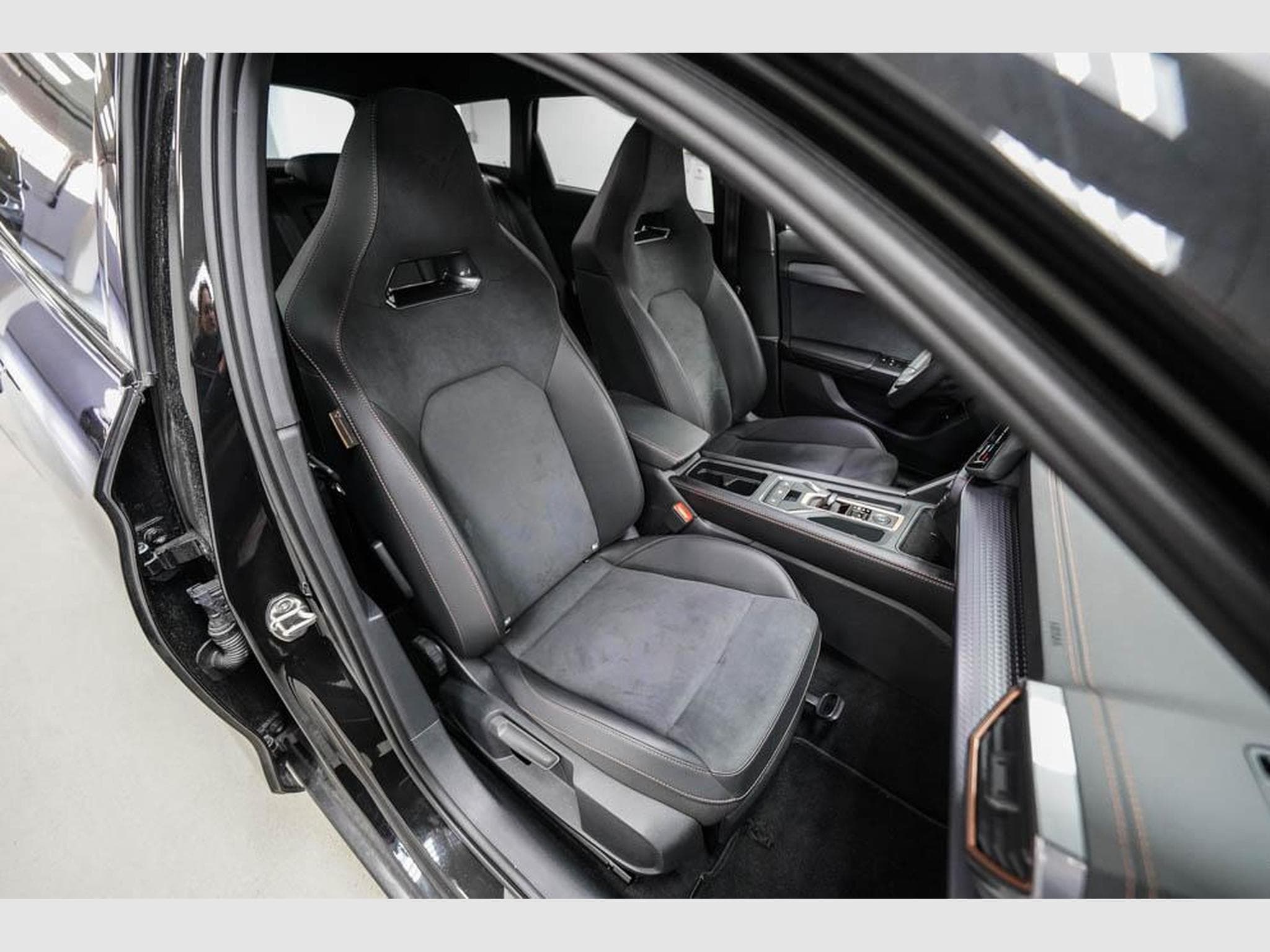 Cupra Leon ST 2,0 TSI (2025) - Foto 22