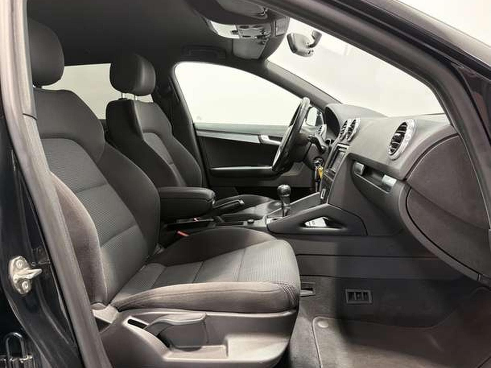 Audi A3 1.8 TFSI Ambition *Klima *Navi *MMI (2011) - Photo 12
