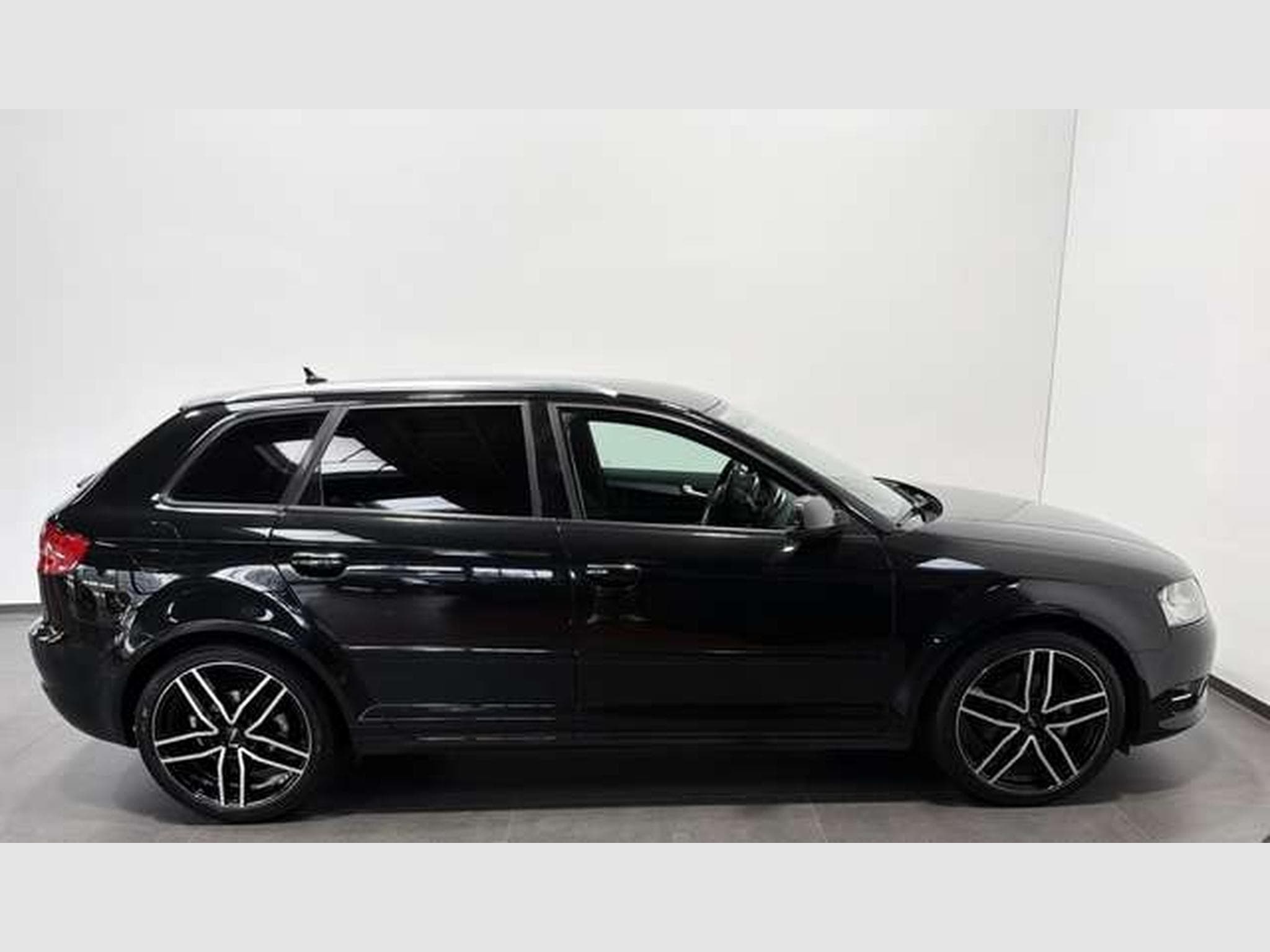 Audi A3 1.8 TFSI Ambition *Klima *Navi *MMI (2011) - Photo 4