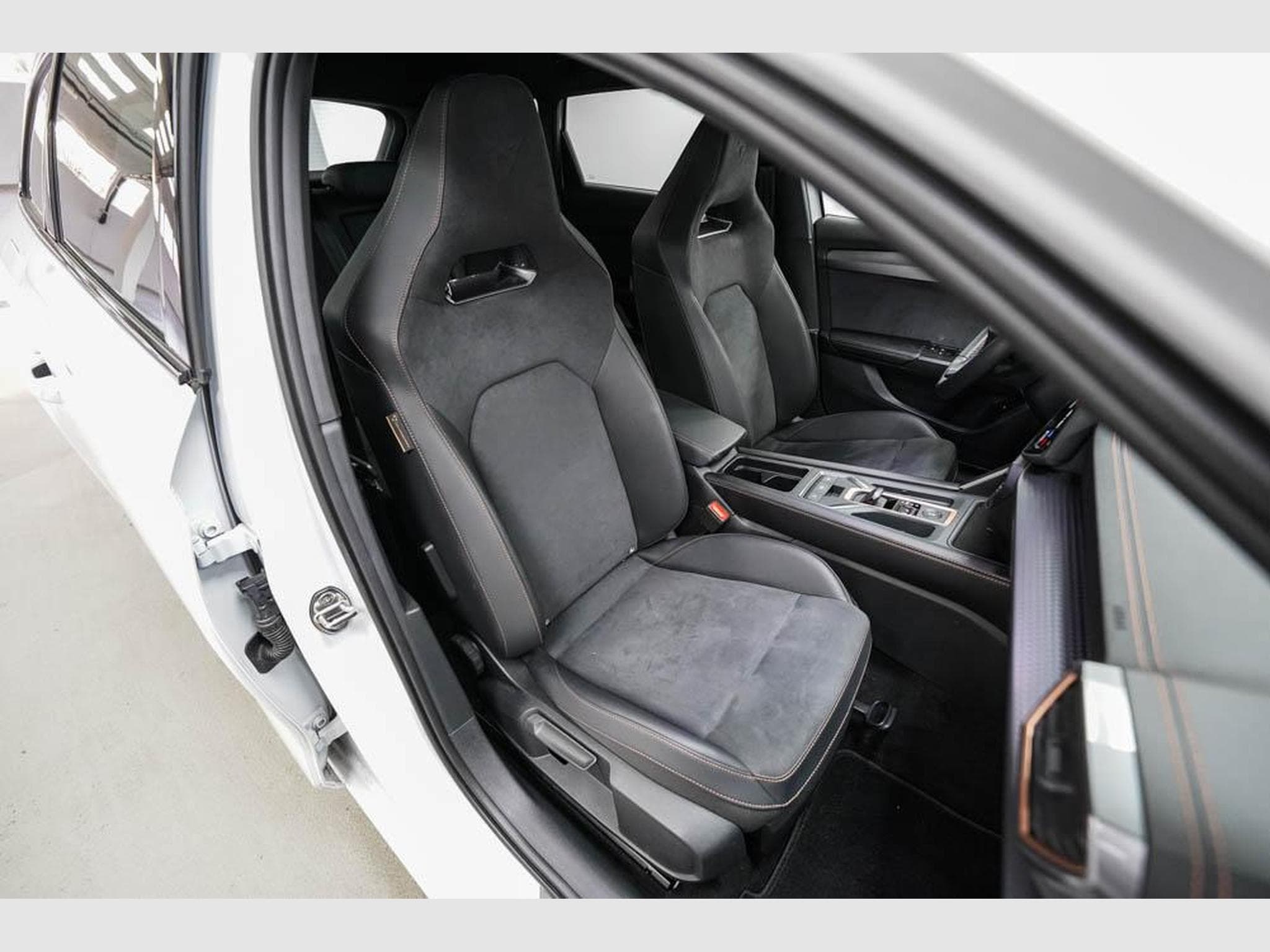 Cupra Leon ST 2,0 TSI (2025) - Foto 22