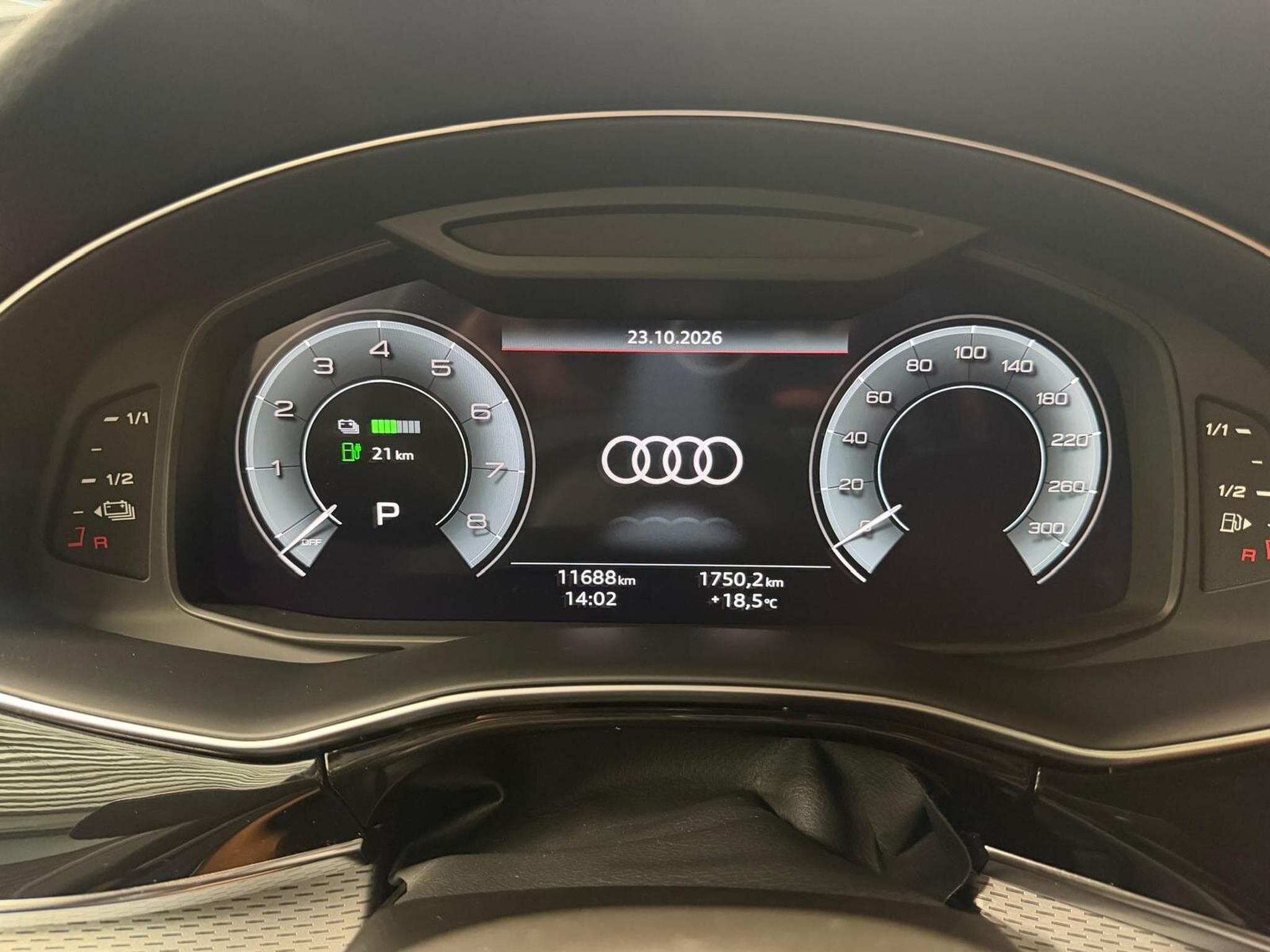 Audi Q8 S LINE 60 TFSI e 490 CV QUATTRO (2025) - Photo 8