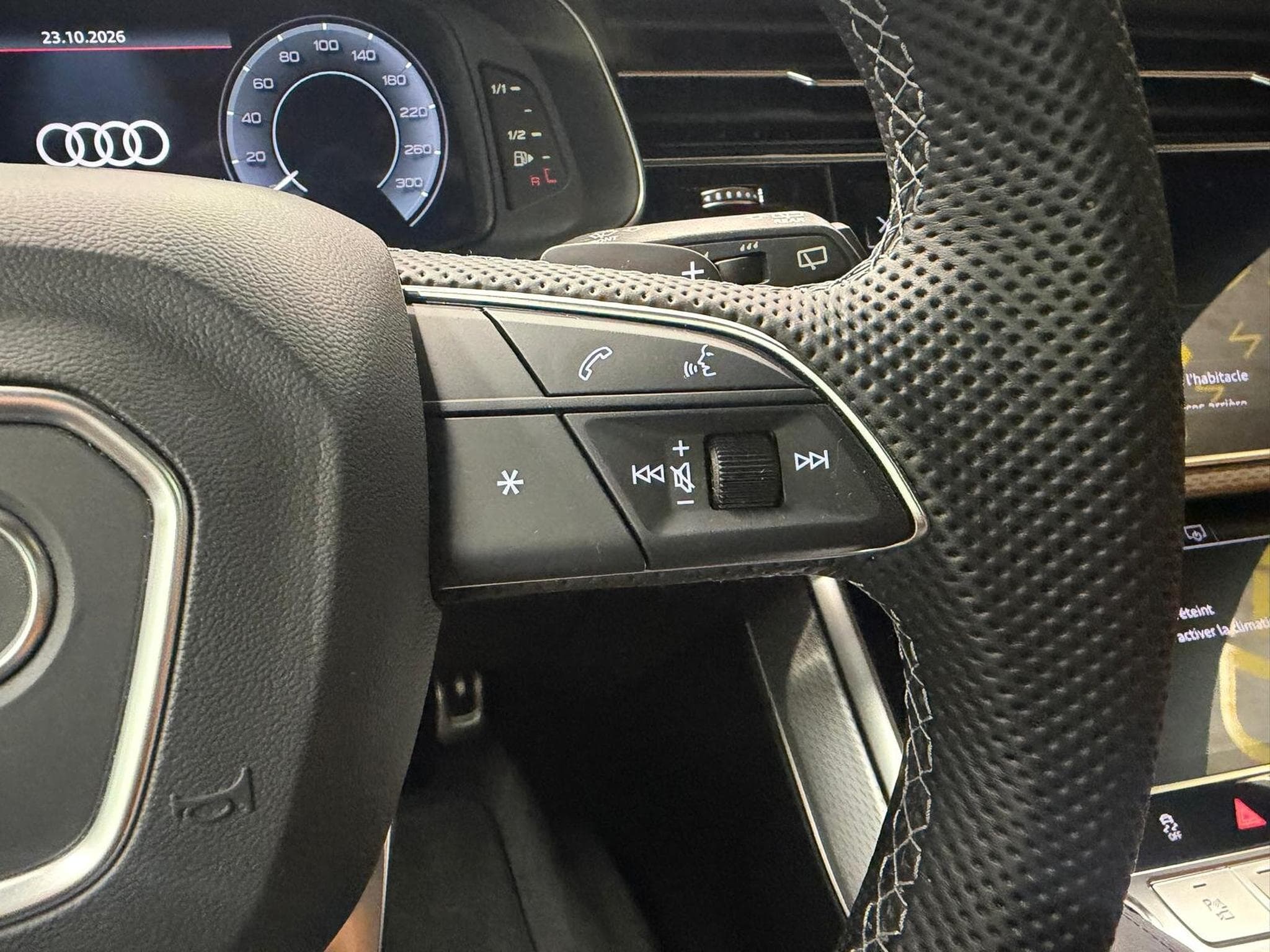 Audi Q8 S LINE 60 TFSI e 490 CV QUATTRO (2025) - Photo 12
