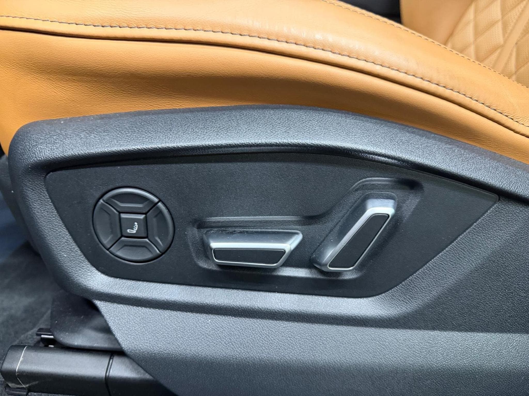 Audi Q8 S LINE 60 TFSI e 490 CV QUATTRO (2025) - Photo 14