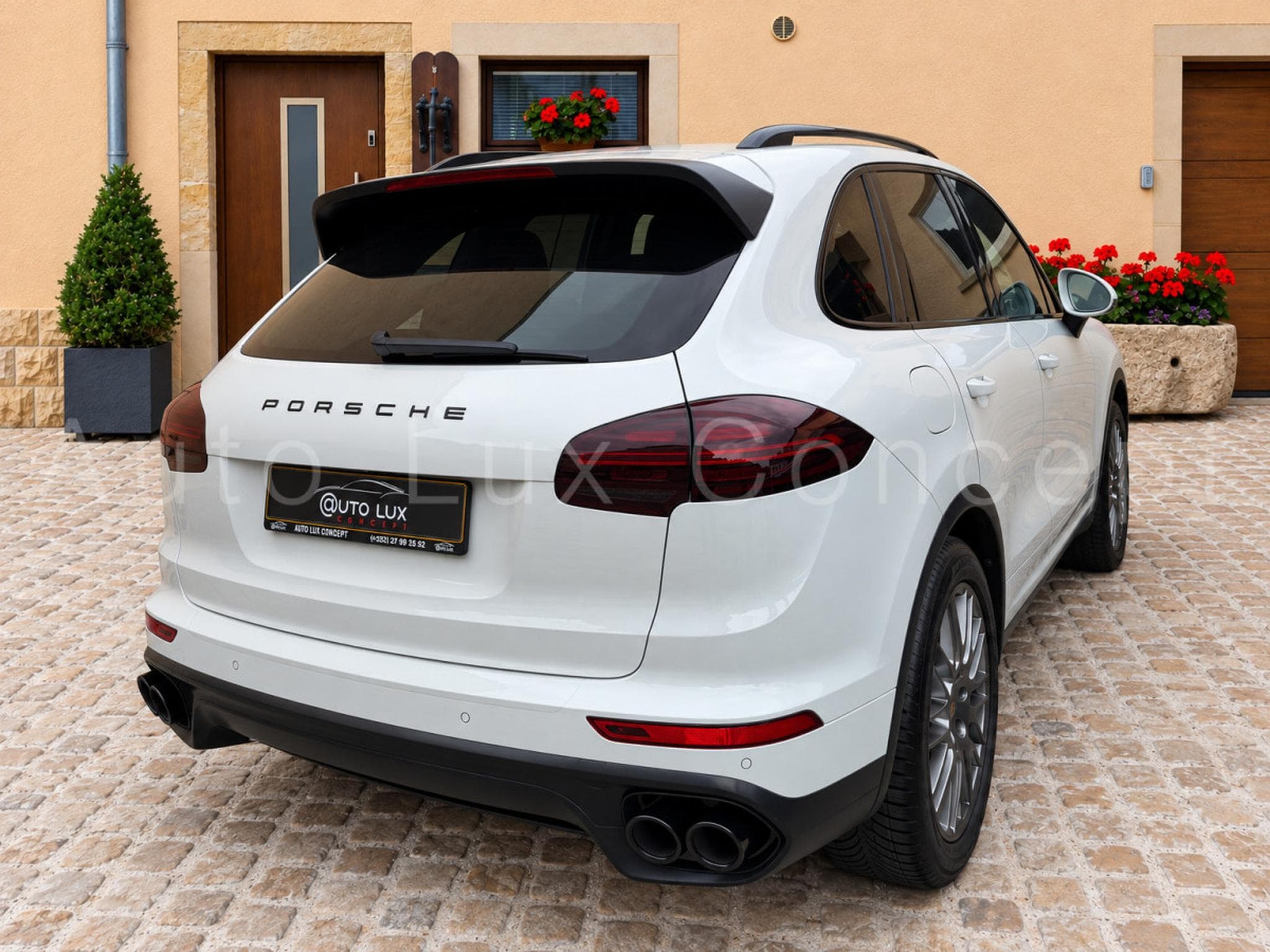 Porsche Cayenne Diesel (2016) - Photo 2