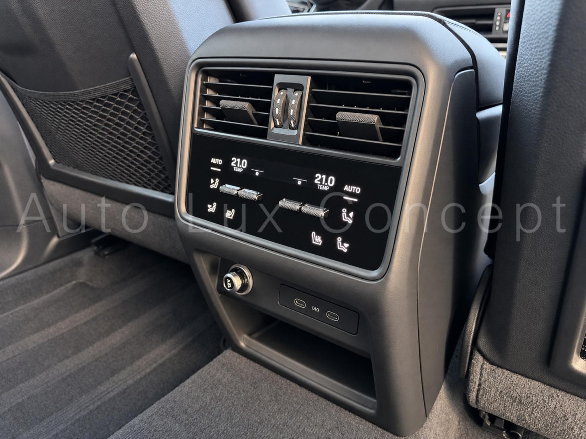 Porsche Cayenne Turbo E-Hybrid Coupé avec Pack GT (2026) - Photo 23