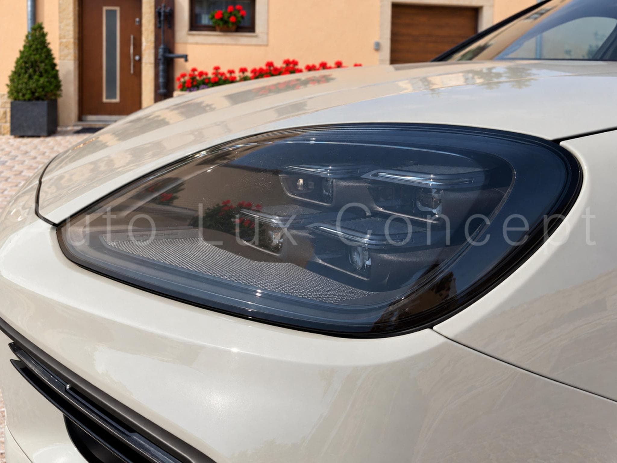 Porsche Cayenne Turbo E-Hybrid Coupé avec Pack GT (2026) - Photo 26