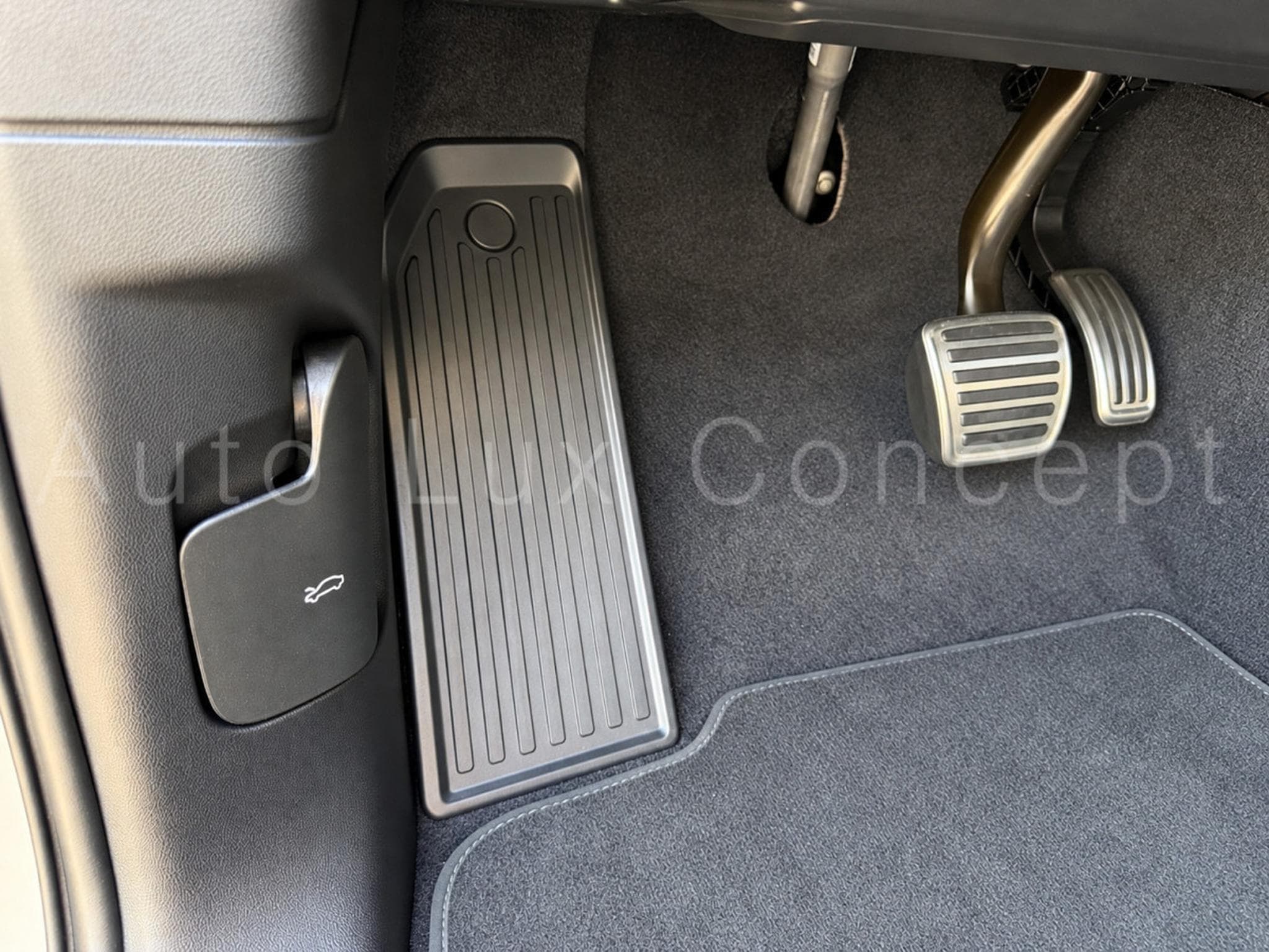 Porsche Cayenne Turbo E-Hybrid Coupé avec Pack GT (2026) - Photo 29