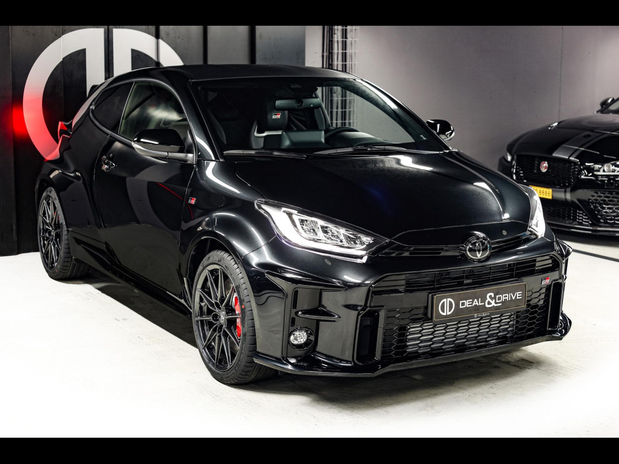 Toyota Yaris GR 1.6L TURBO HIGH PERFORMANCE - PRECIOUS BLACK (2024) - Photo 6