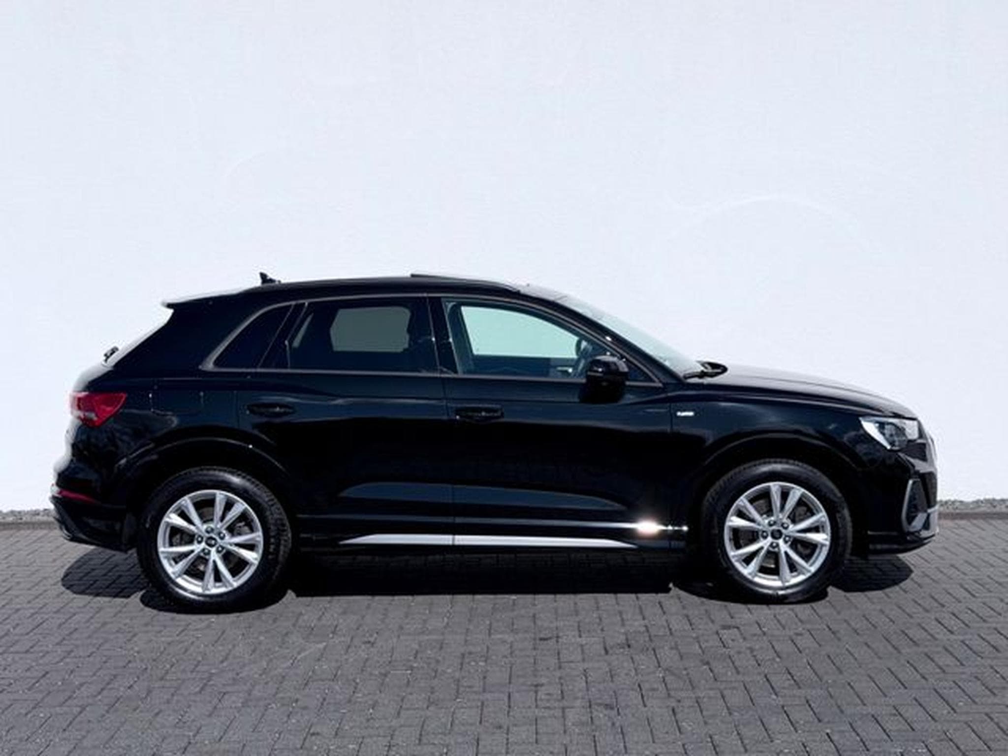 Audi Q3 Q3 40 TFSI quattro S line /NAVI/LED/PANO/1.HAND/ (2025) - Foto 4
