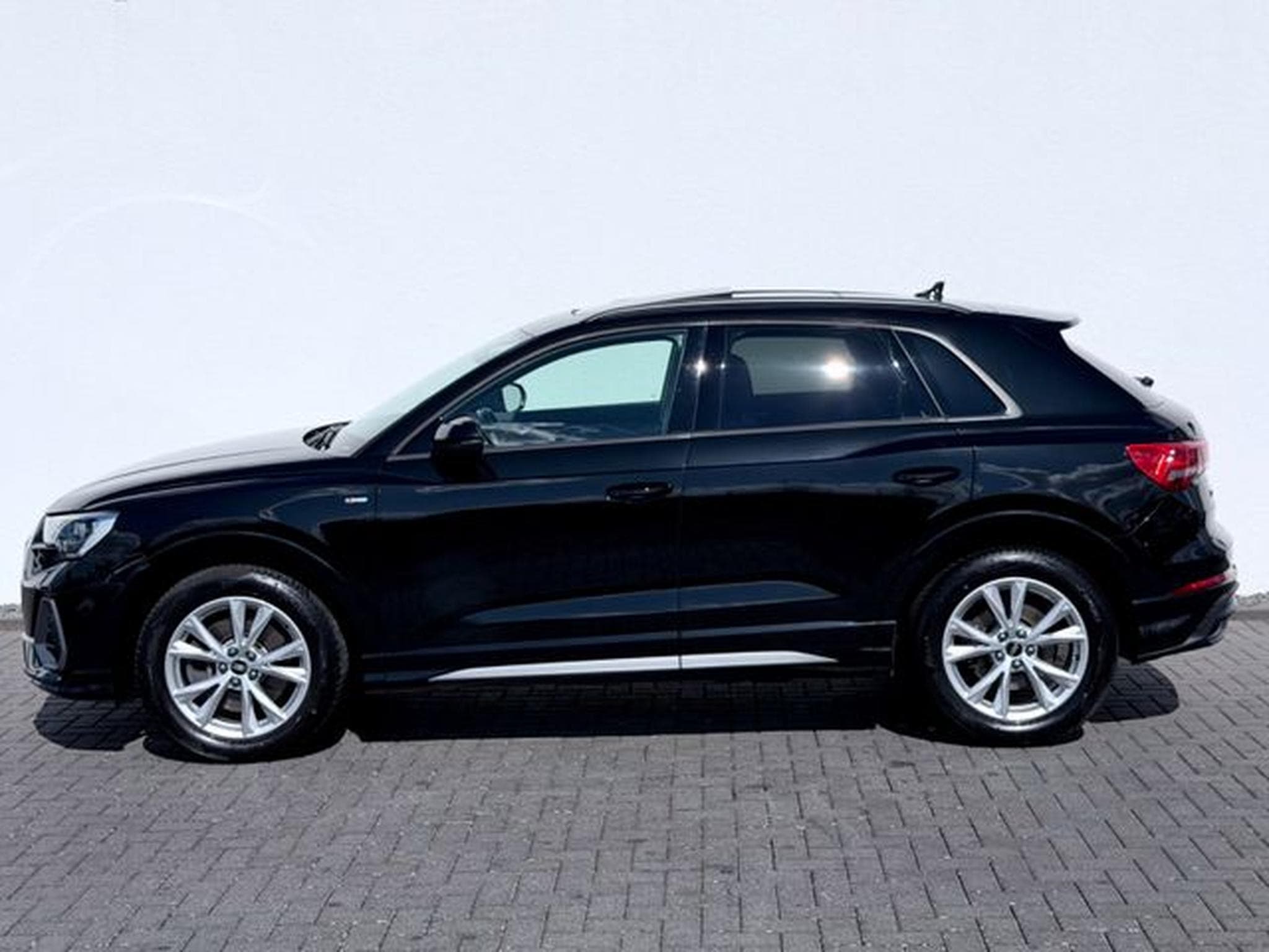 Audi Q3 Q3 40 TFSI quattro S line /NAVI/LED/PANO/1.HAND/ (2025) - Foto 8