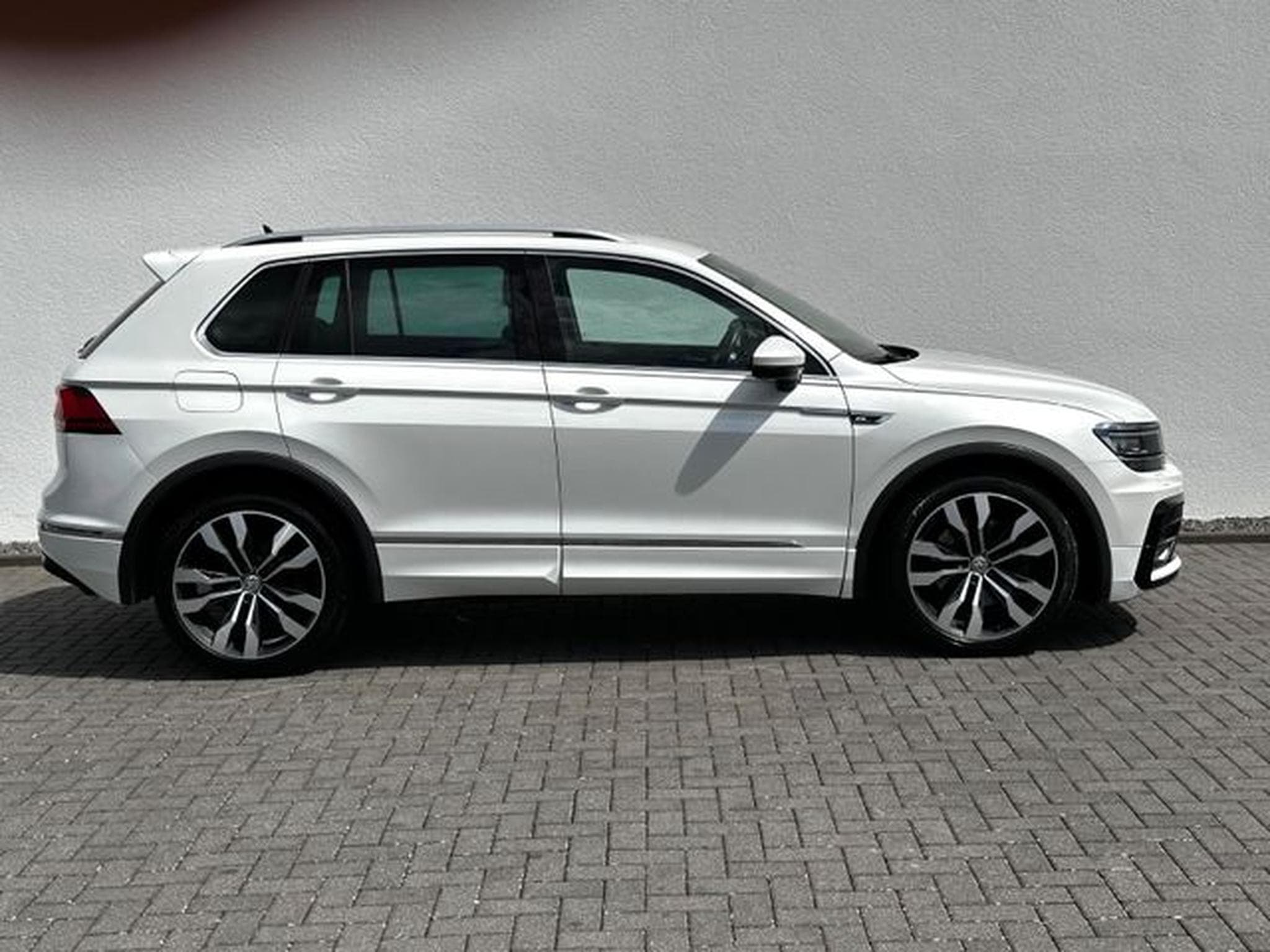 VW Tiguan Tiguan R line 2.0 TSI DSG 4Motion /LED/ACC/AHK/ (2018) - Photo 4