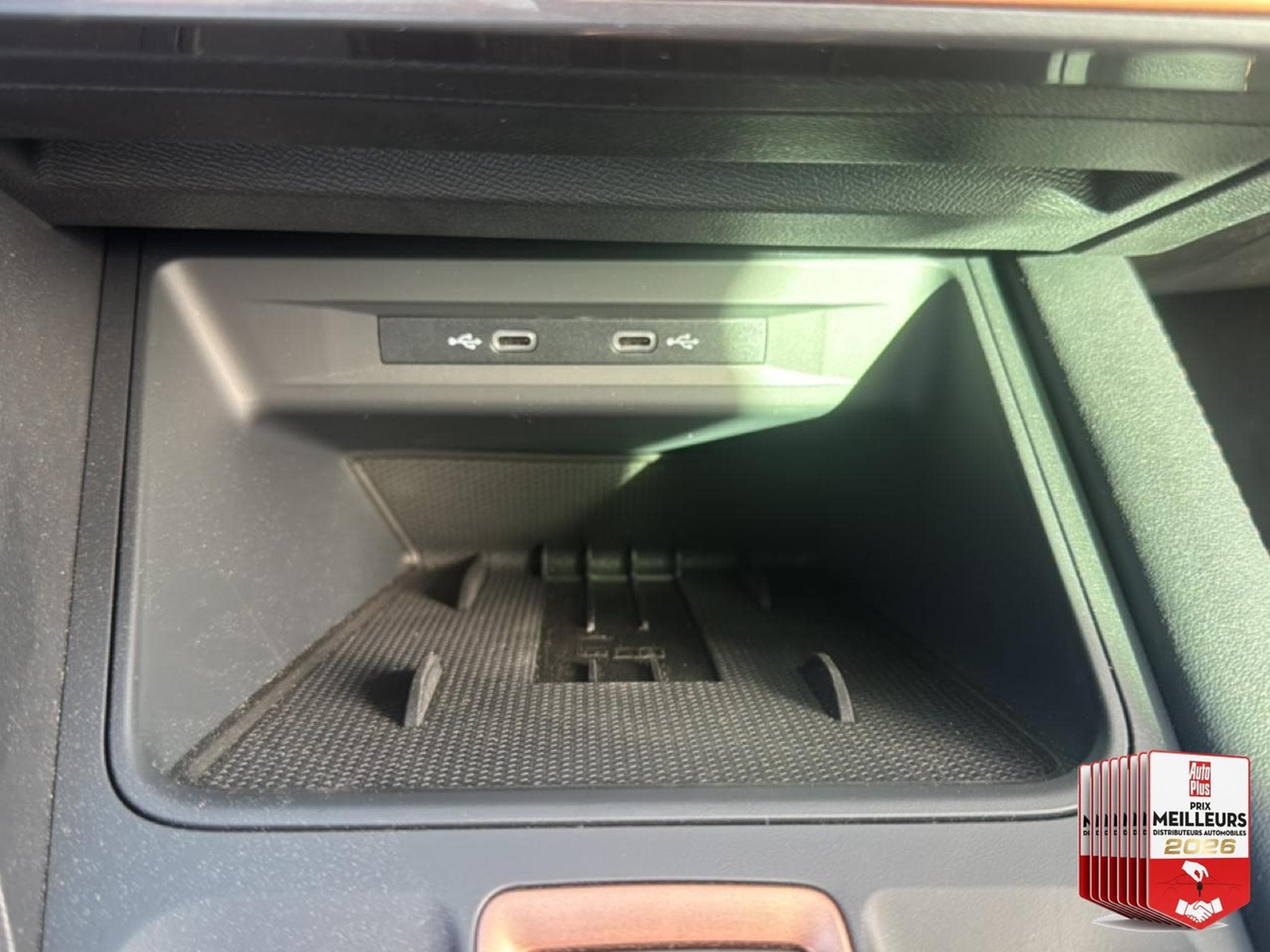 Cupra FORMENTOR 1.5 ETSI HYBRID 150 V DSG7 (2026) - Photo 27