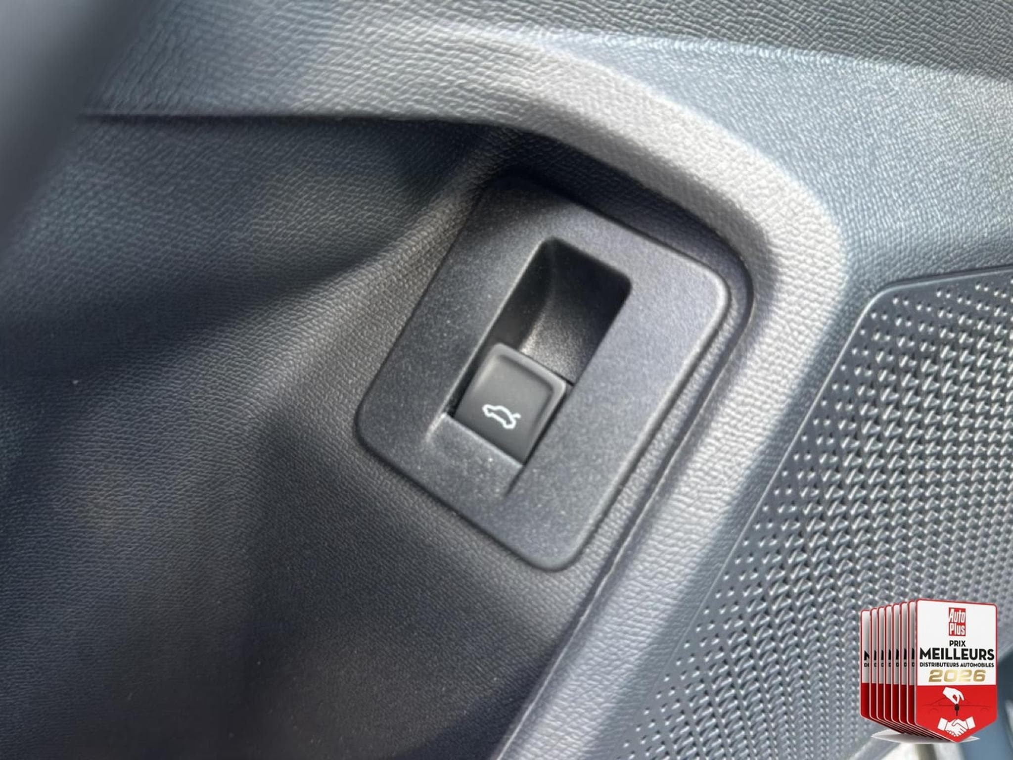 Cupra FORMENTOR 1.5 ETSI HYBRID 150 V DSG7 (2026) - Photo 32