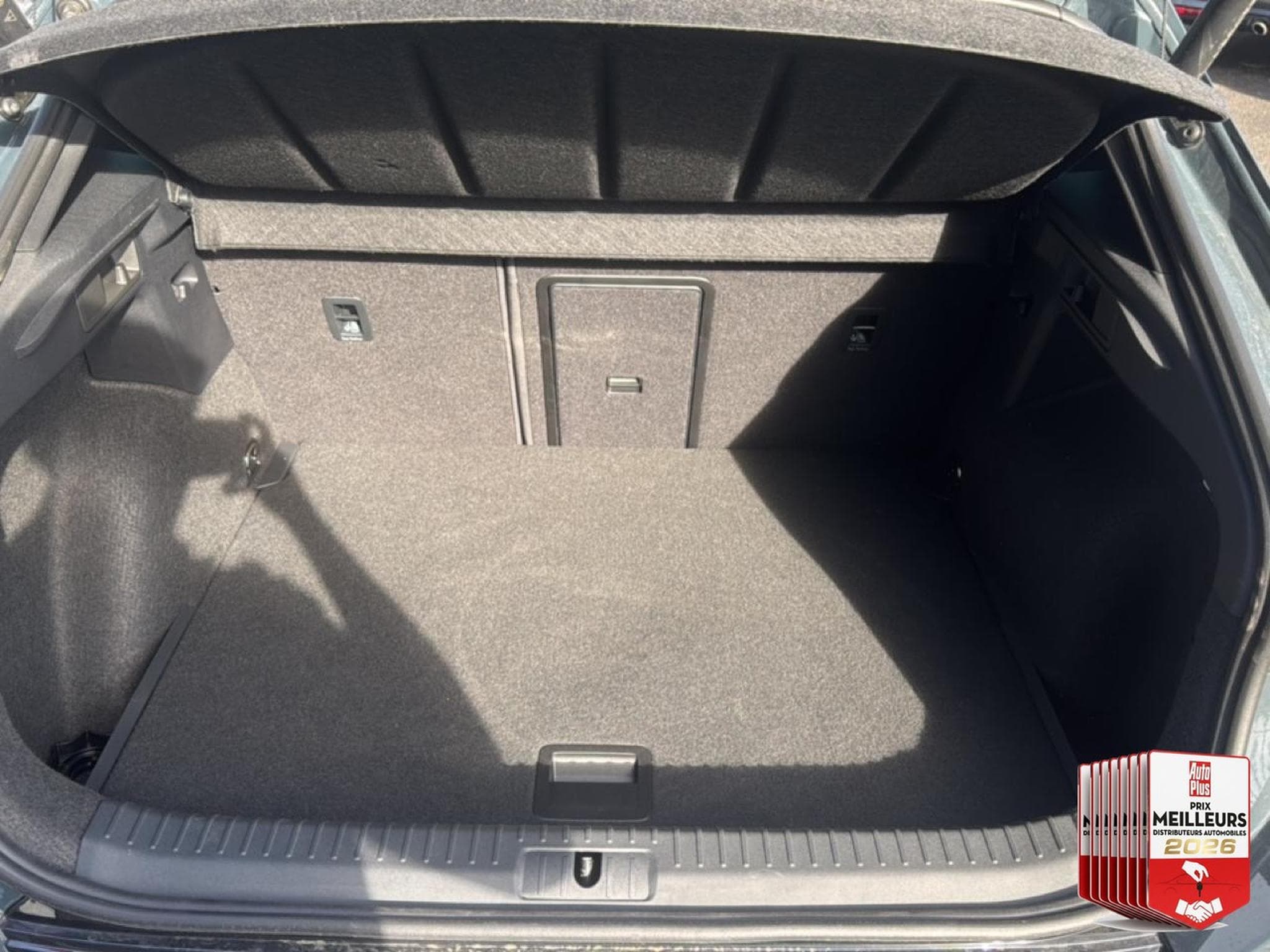 Cupra FORMENTOR 1.5 ETSI HYBRID 150 V DSG7 (2026) - Photo 31