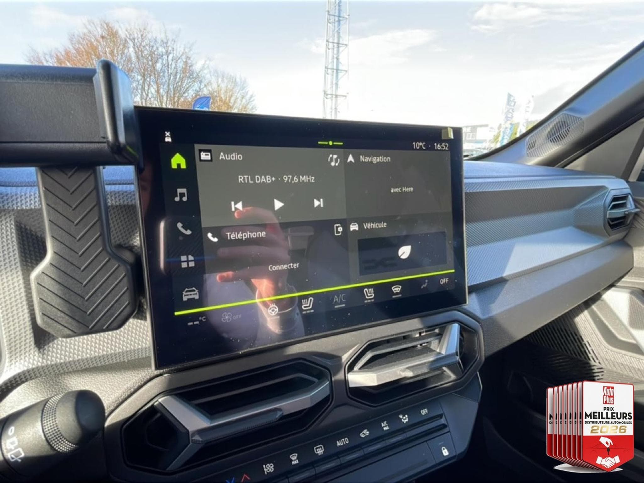 Dacia DUSTER 1.2 MILD HYBRID 140 JOURNEY (2026) - Photo 17