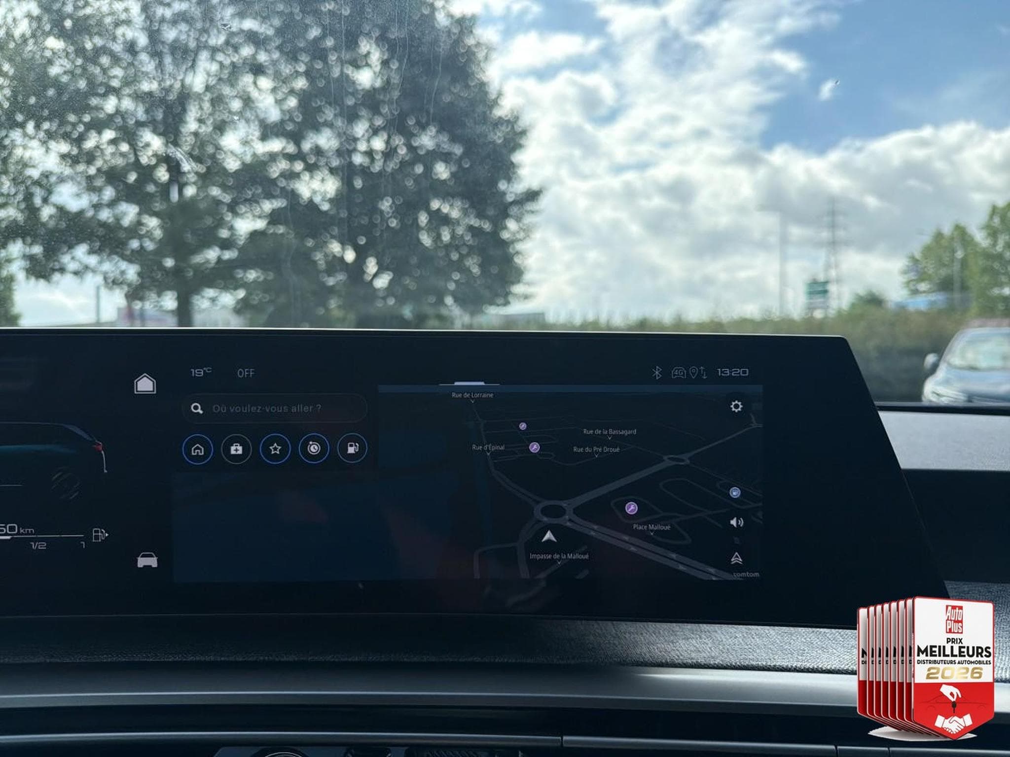 Peugeot 5008 HYBRID 145 ALLURE E-DCS6 (2025) - Photo 28