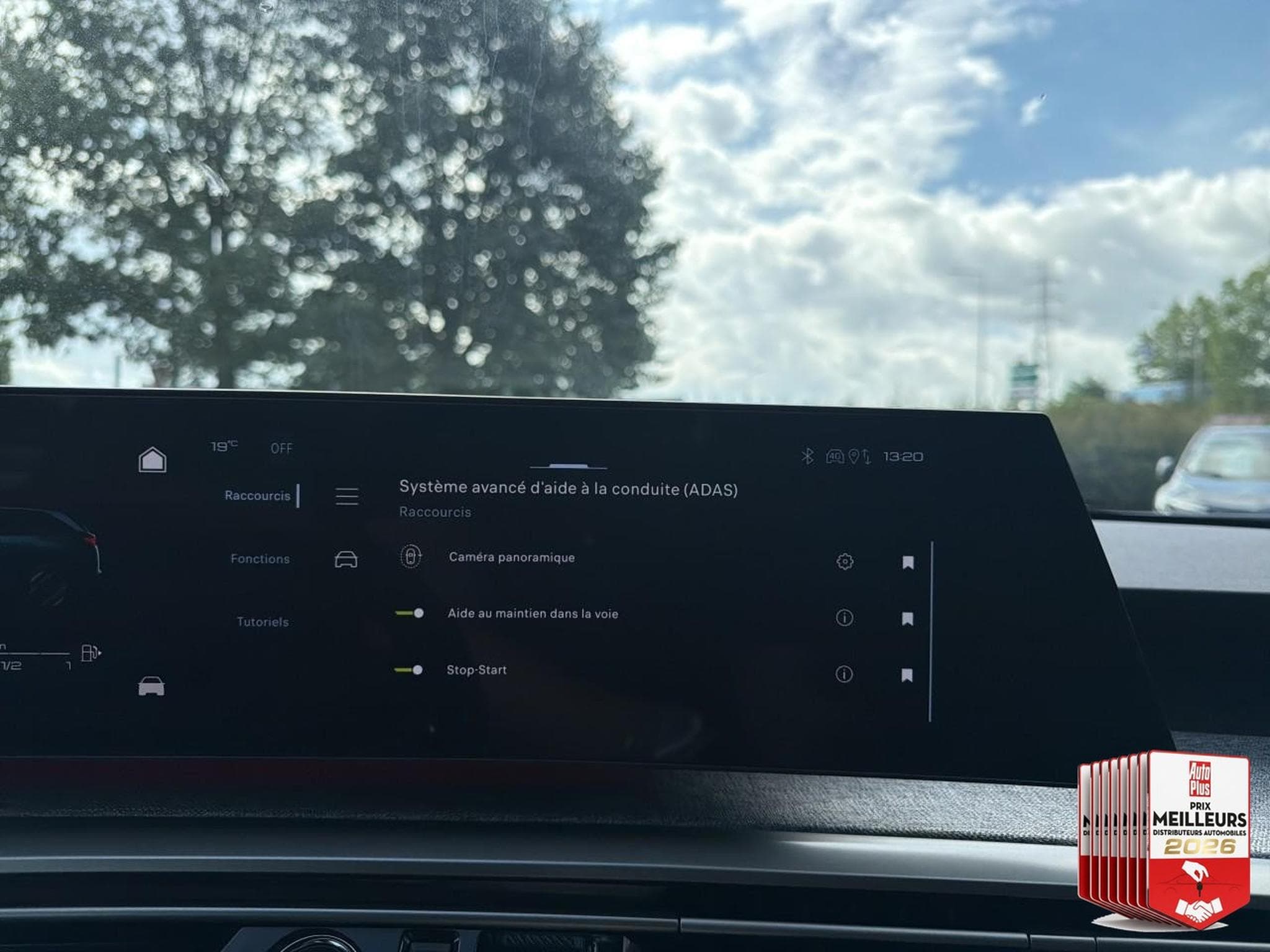 Peugeot 5008 HYBRID 145 ALLURE E-DCS6 (2025) - Photo 30