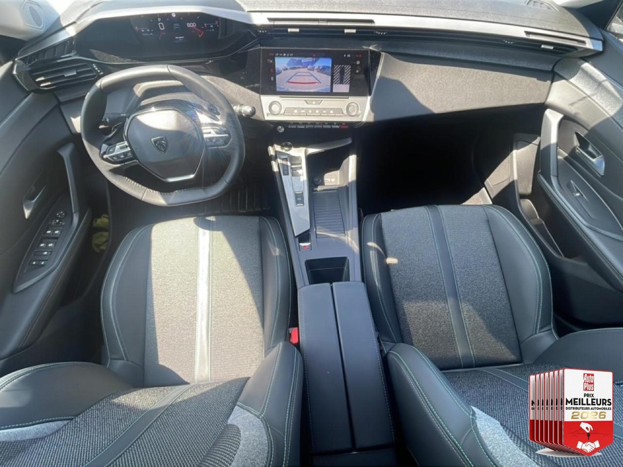 Peugeot 308 1.5 BLUEHDI 130 ALLURE EAT8 (2025) - Photo 11
