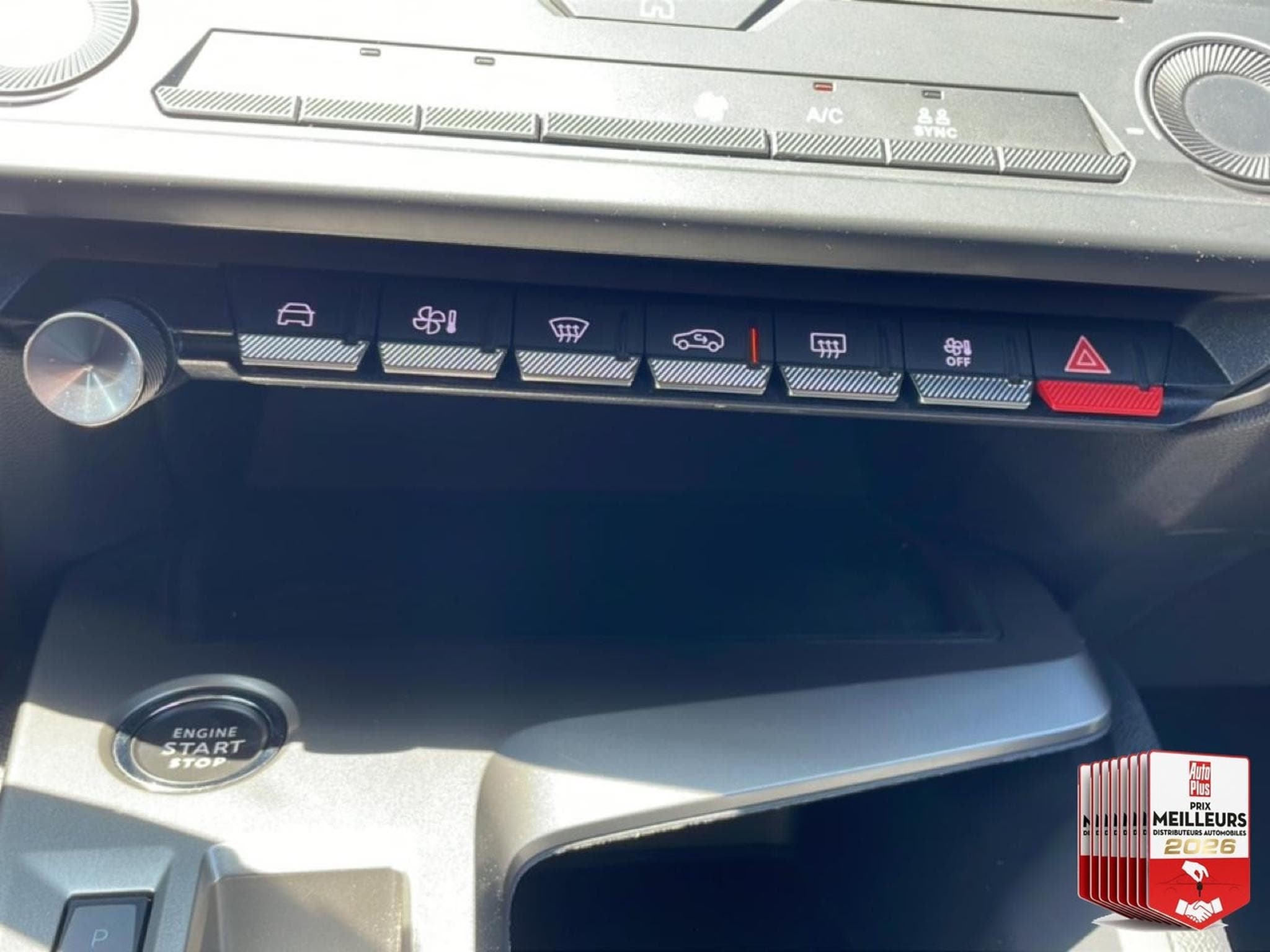 Peugeot 308 1.5 BLUEHDI 130 ALLURE EAT8 (2025) - Photo 33