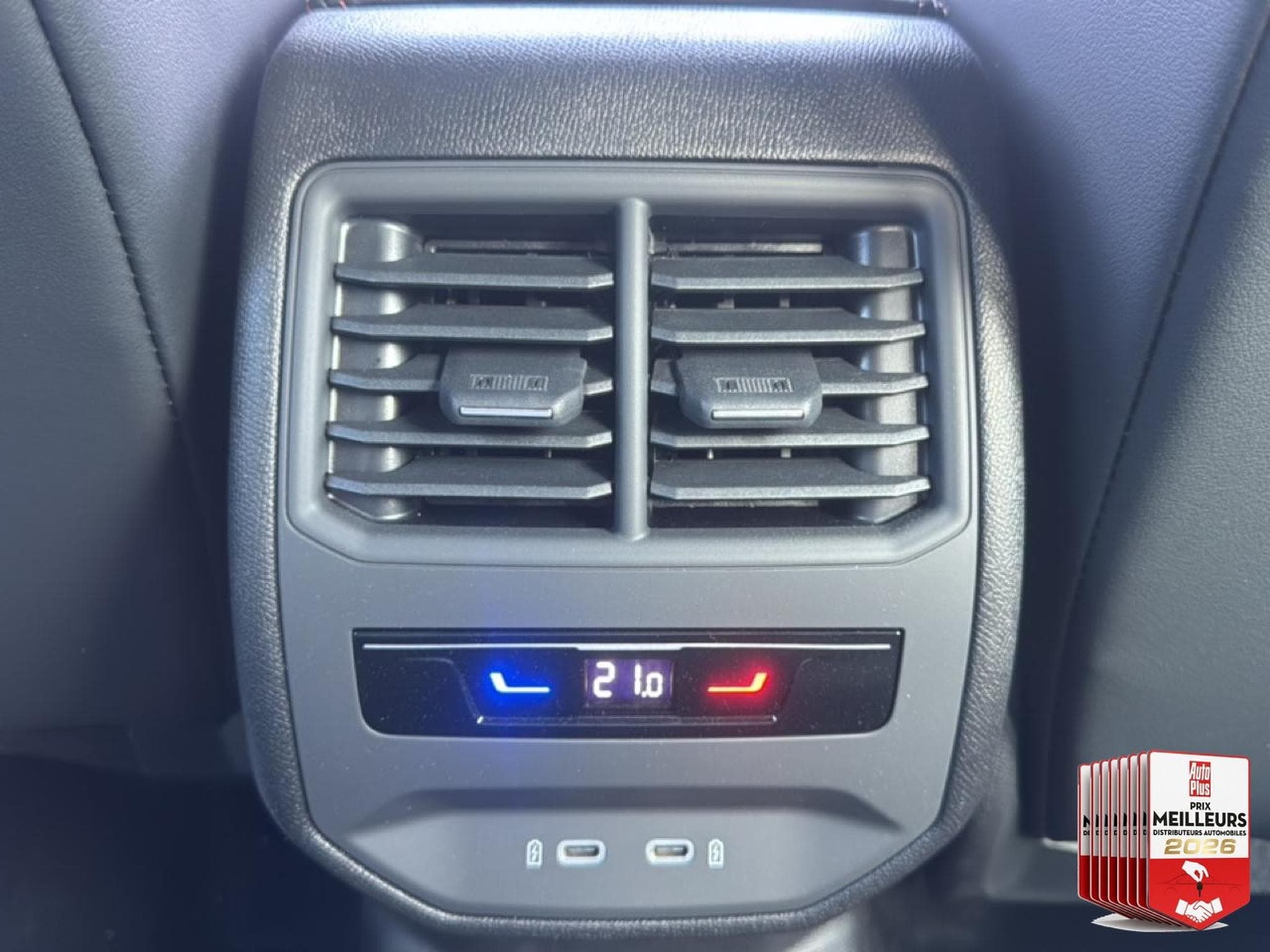 Cupra FORMENTOR 1.5 ETSI HYBRID 150 V DSG7 (2026) - Photo 12
