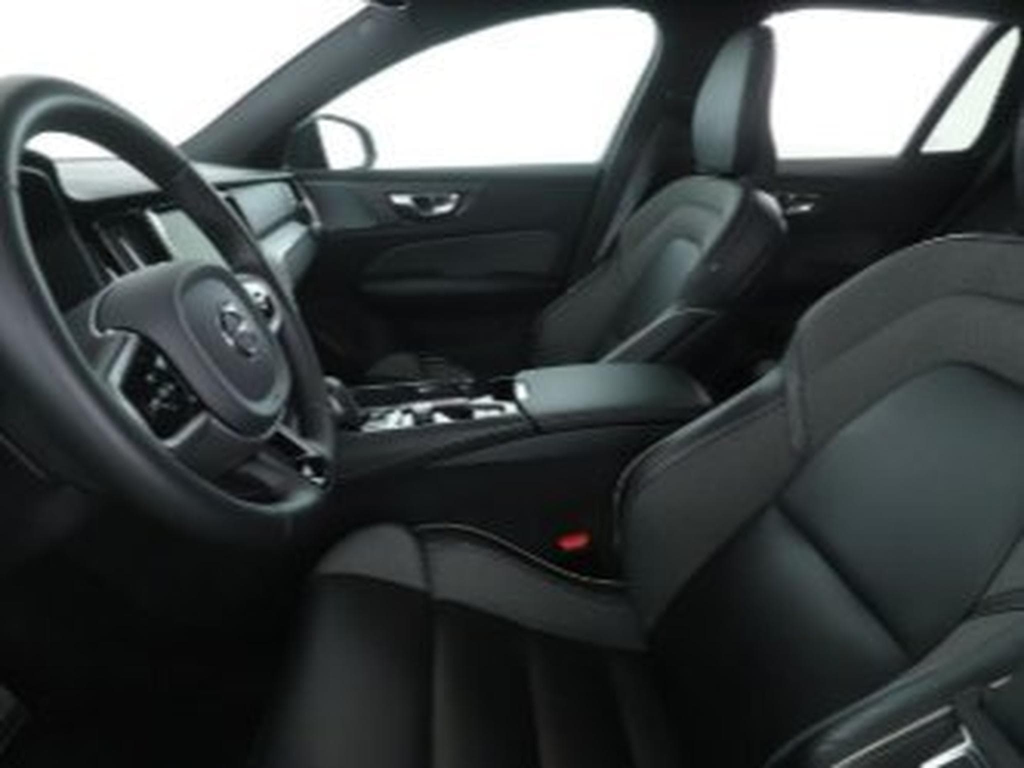 Volvo V60 R Design Recharge Plug-In Hybrid AWD T6 (2020) - Photo 4