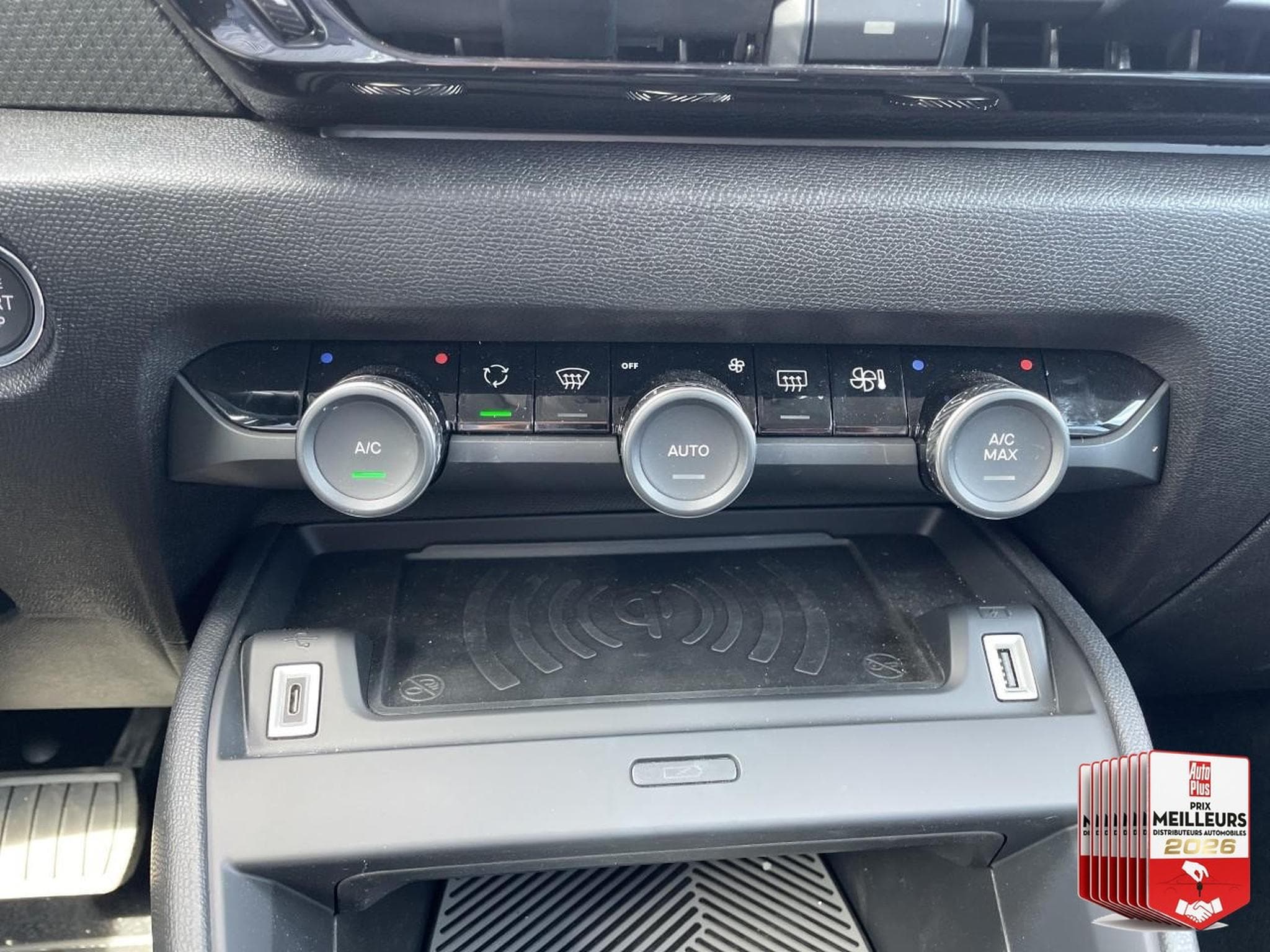 Citroen C4 X 1.2 HYBRIDE 145 MAX E-DCS6 (2025) - Foto 25
