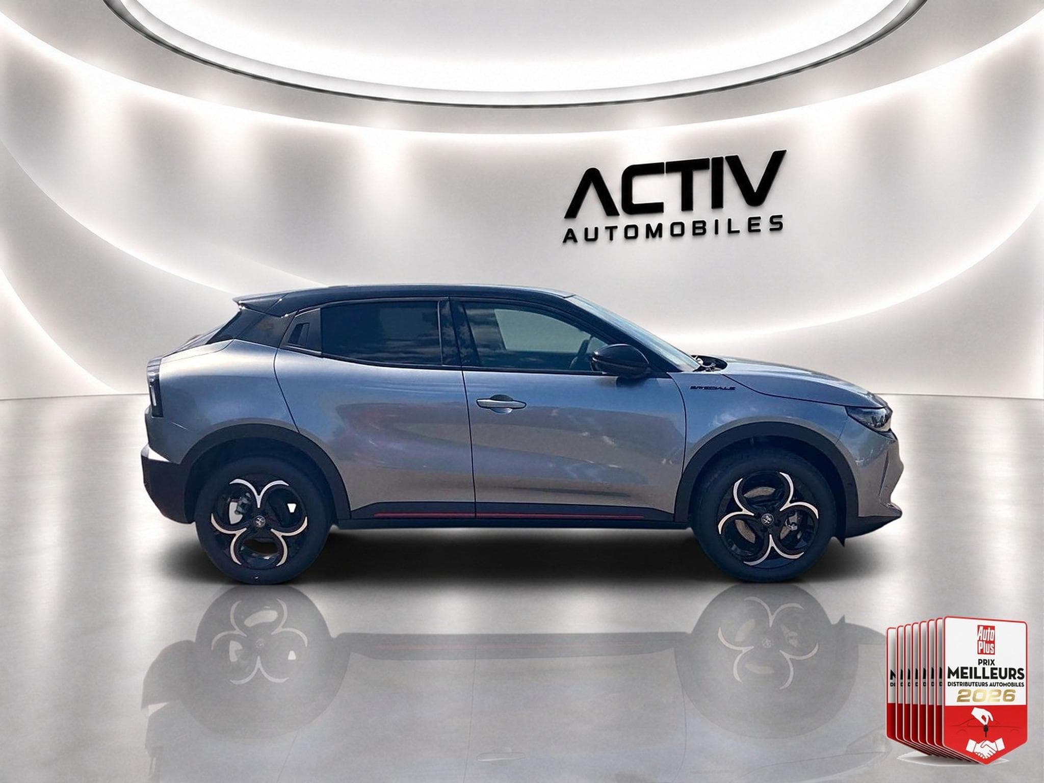Alfa-Romeo JUNIOR 1.2 IBRIDA 145 SPECIALE E-DCT6 (2026) - Photo 8