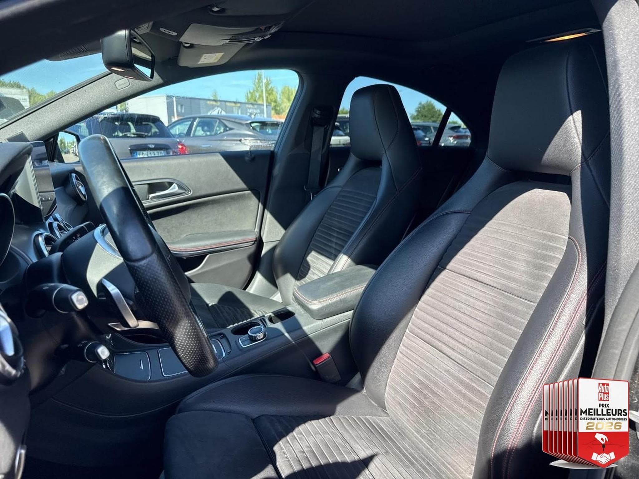 Mercedes CLA 220 D FASCINATION 7G-DCT (2018) - Photo 11