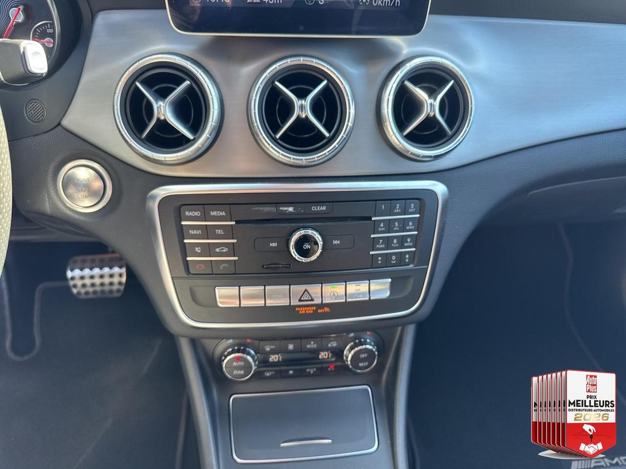 Mercedes CLA 220 D FASCINATION 7G-DCT (2018) - Photo 20