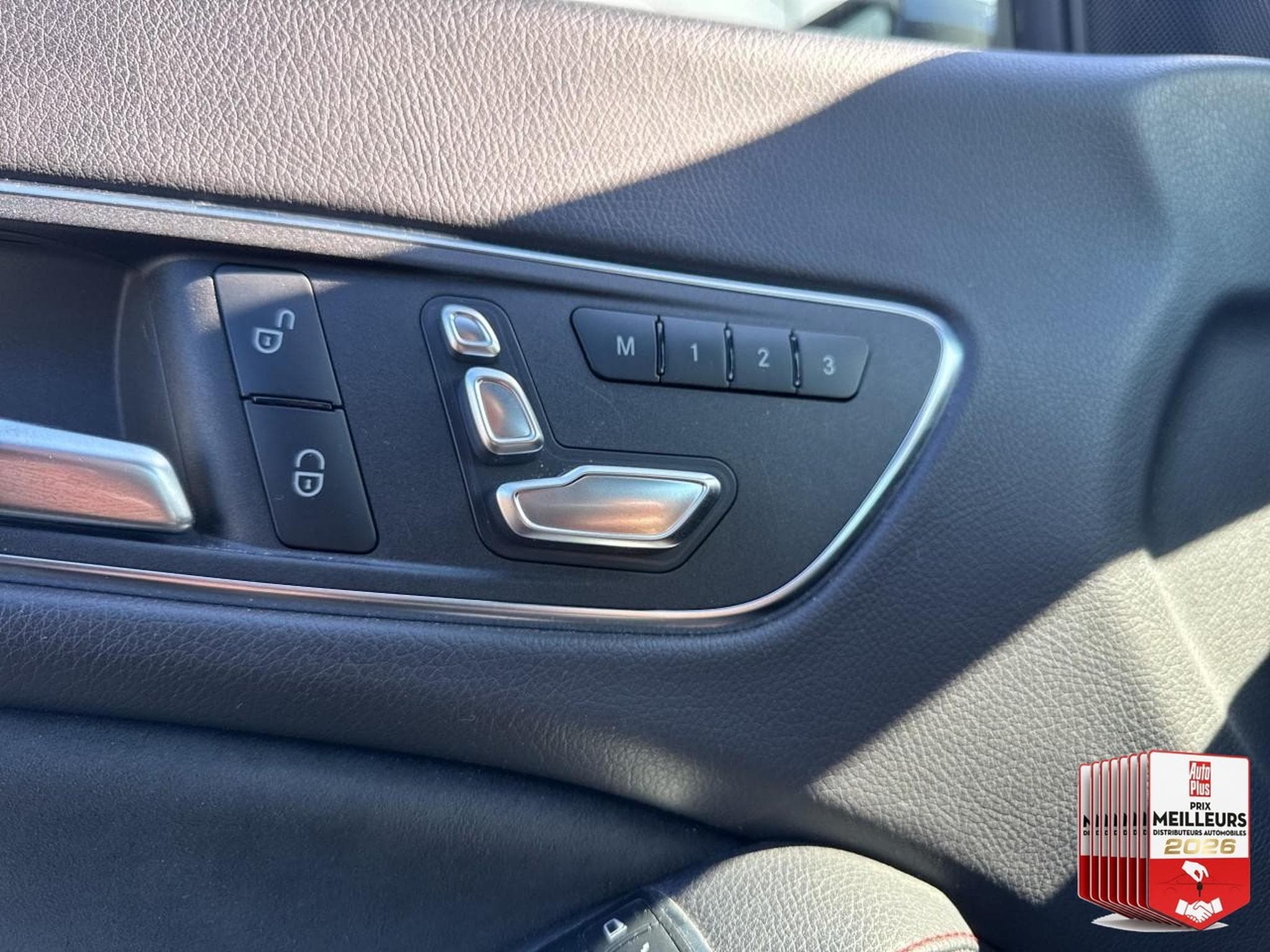 Mercedes CLA 220 D FASCINATION 7G-DCT (2018) - Photo 22
