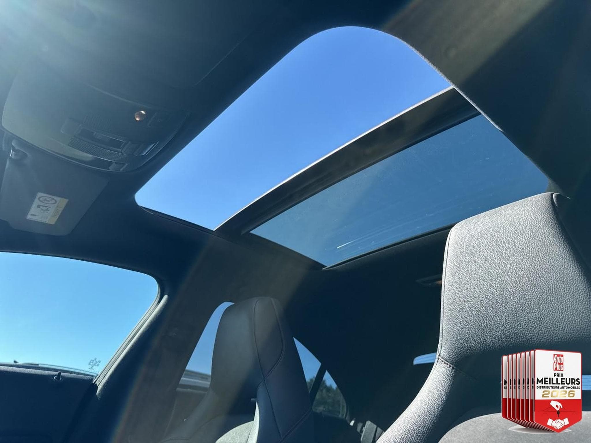 Mercedes CLA 220 D FASCINATION 7G-DCT (2018) - Photo 33