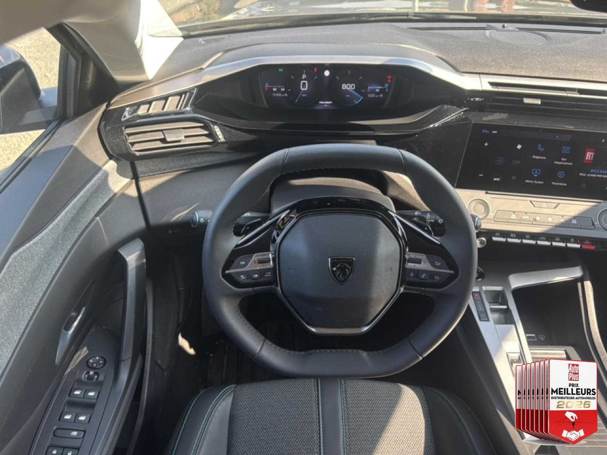 Peugeot 308 1.5 BLUEHDI 130 ALLURE EAT8 (2025) - Photo 11